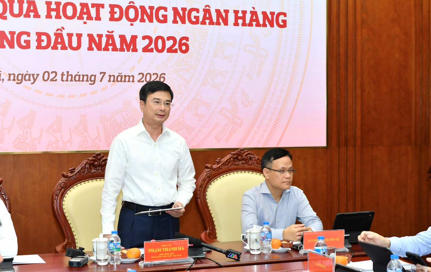 Tín dụng ngân hàng tiếp tục hỗ trợ tăng trưởng kinh tế
