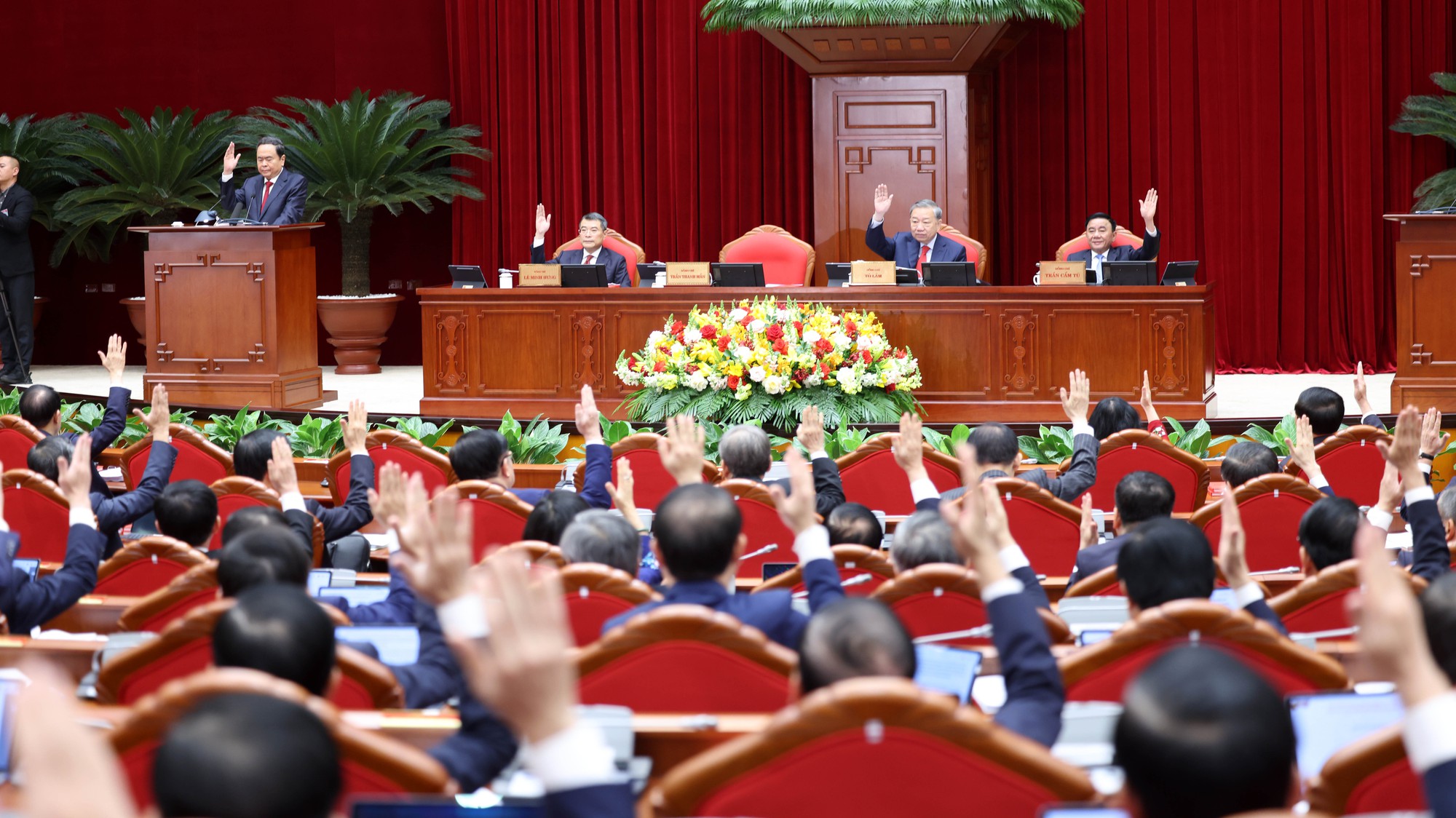 Khai mạc trọng thể Hội nghị Trung ương lần thứ 2 khóa XIV