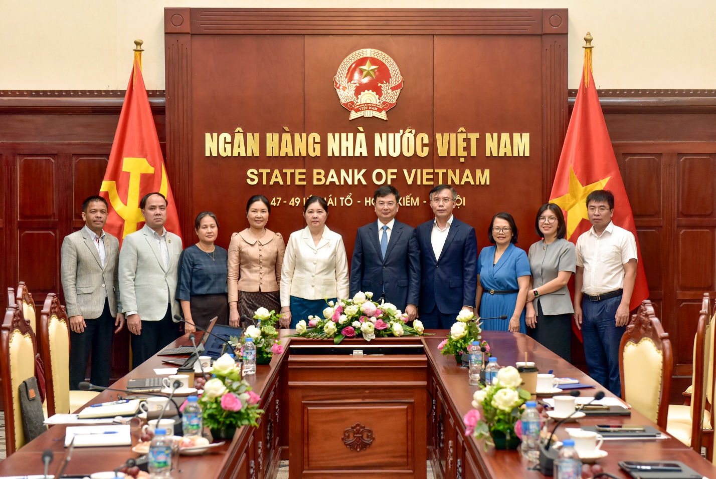 Phó Thống đốc Phạm Thanh Hà tiếp và làm việc với Phó Thống đốc Ngân hàng Cộng hòa dân chủ nhân dân Lào