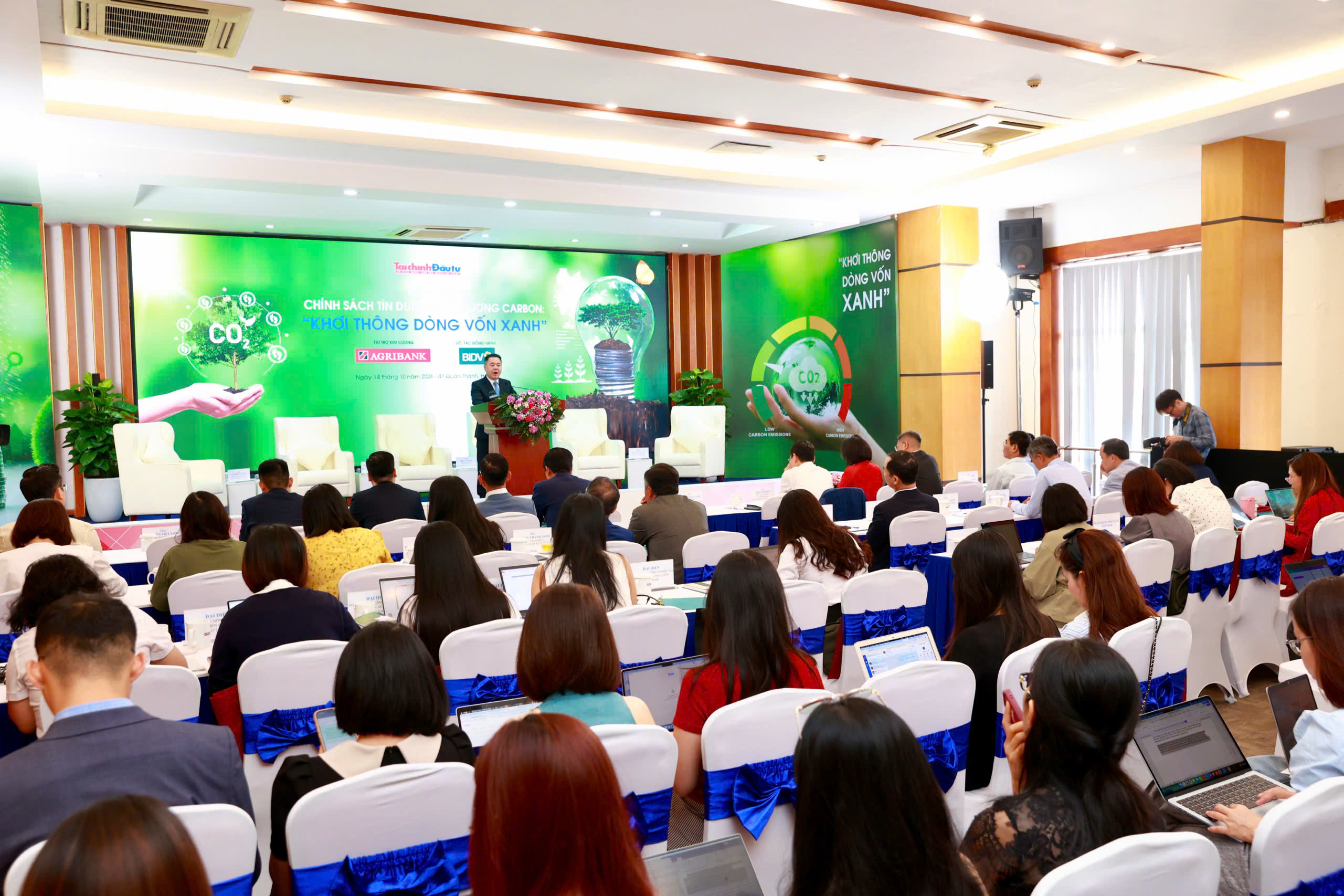 14.10_PTD_Nguyen_Ngoc_Canh_Hoithao_BaoDautu-2..jpg