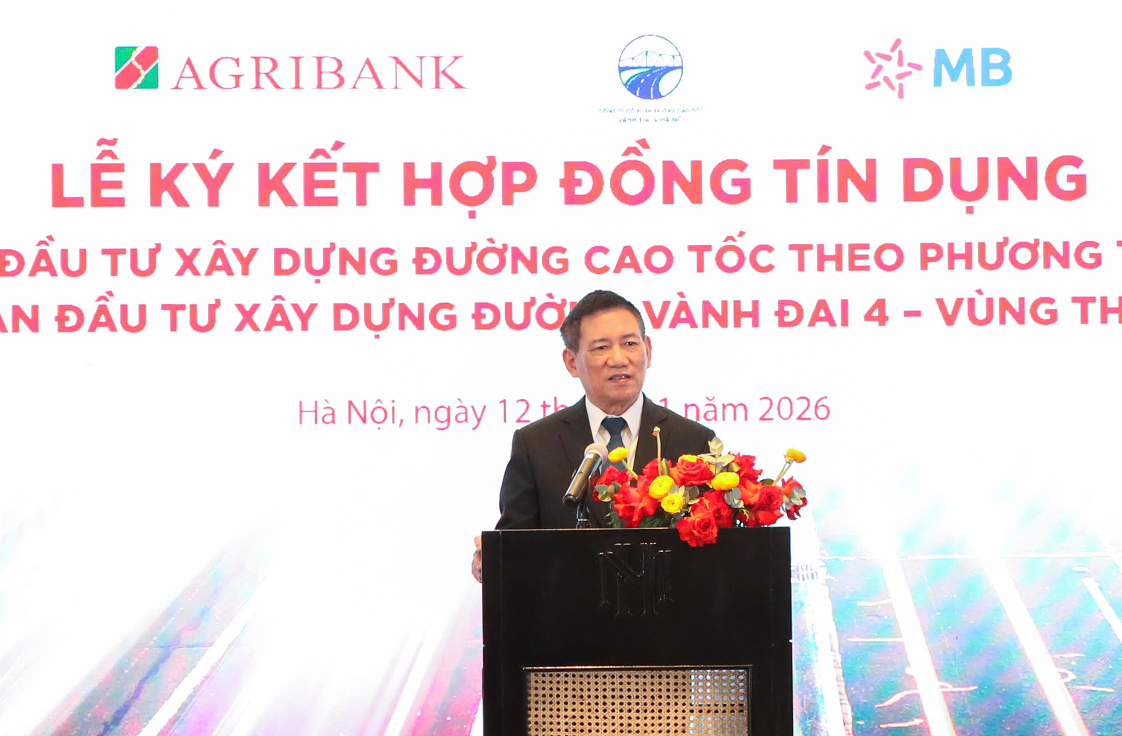 Lễ ký kết Hợp đồng tín dụng tài trợ vốn đối với Dự án Đầu tư xây dựng đường Vành đai 4 - Vùng Thủ đô Hà Nội