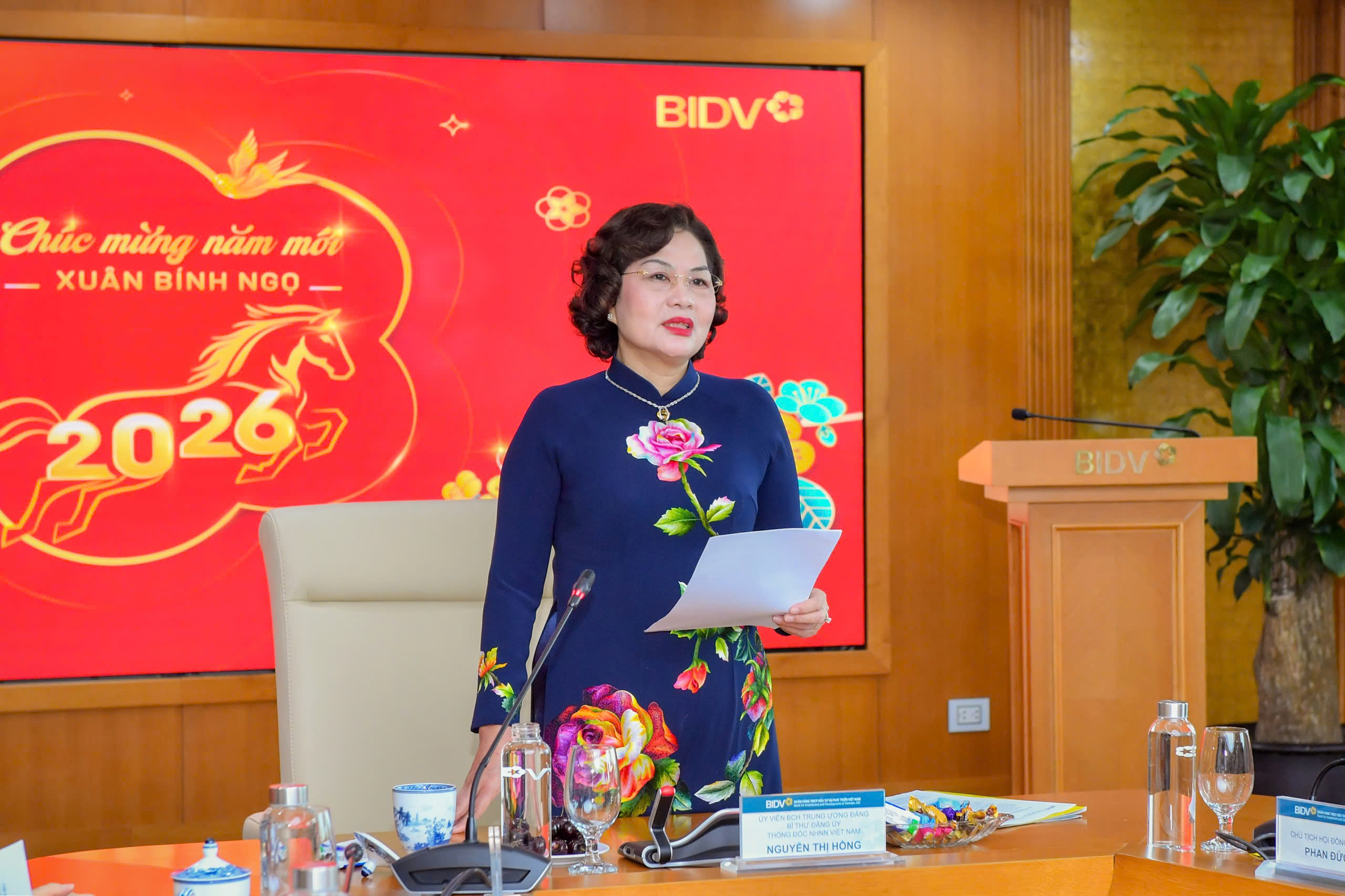 Thống đốc Nguyễn Thị Hồng phát biểu tại buổi thăm và làm việc với BIDV