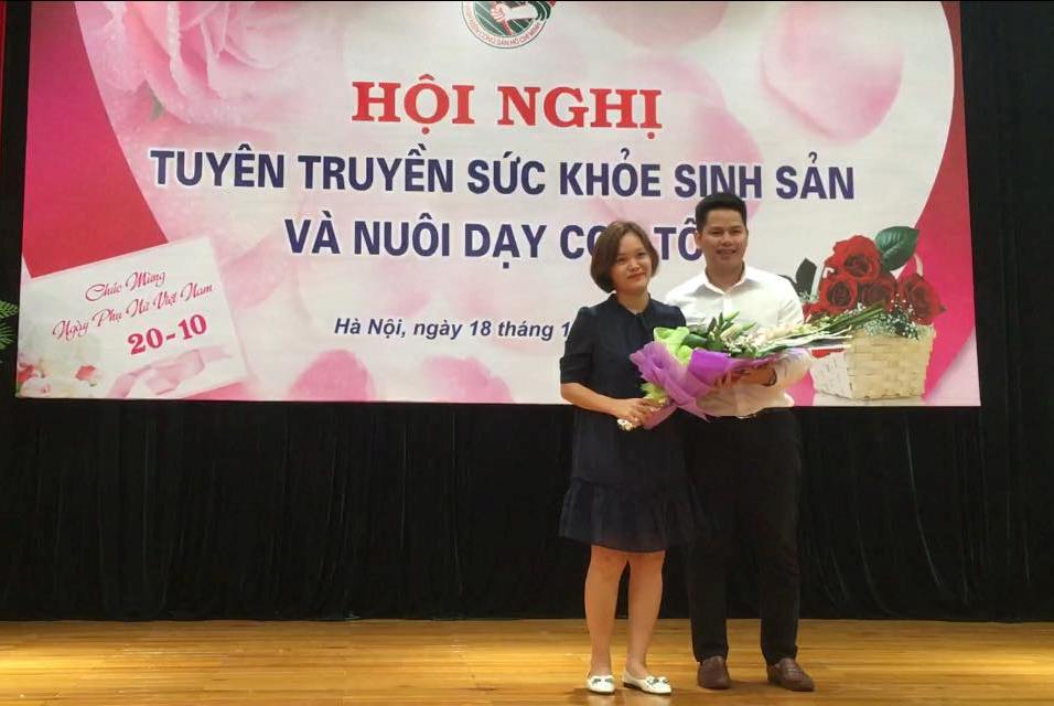 Đoàn Thanh niên NHTW tuyên truyền “Sức khoẻ sinh sản, nuôi dạy con tốt”