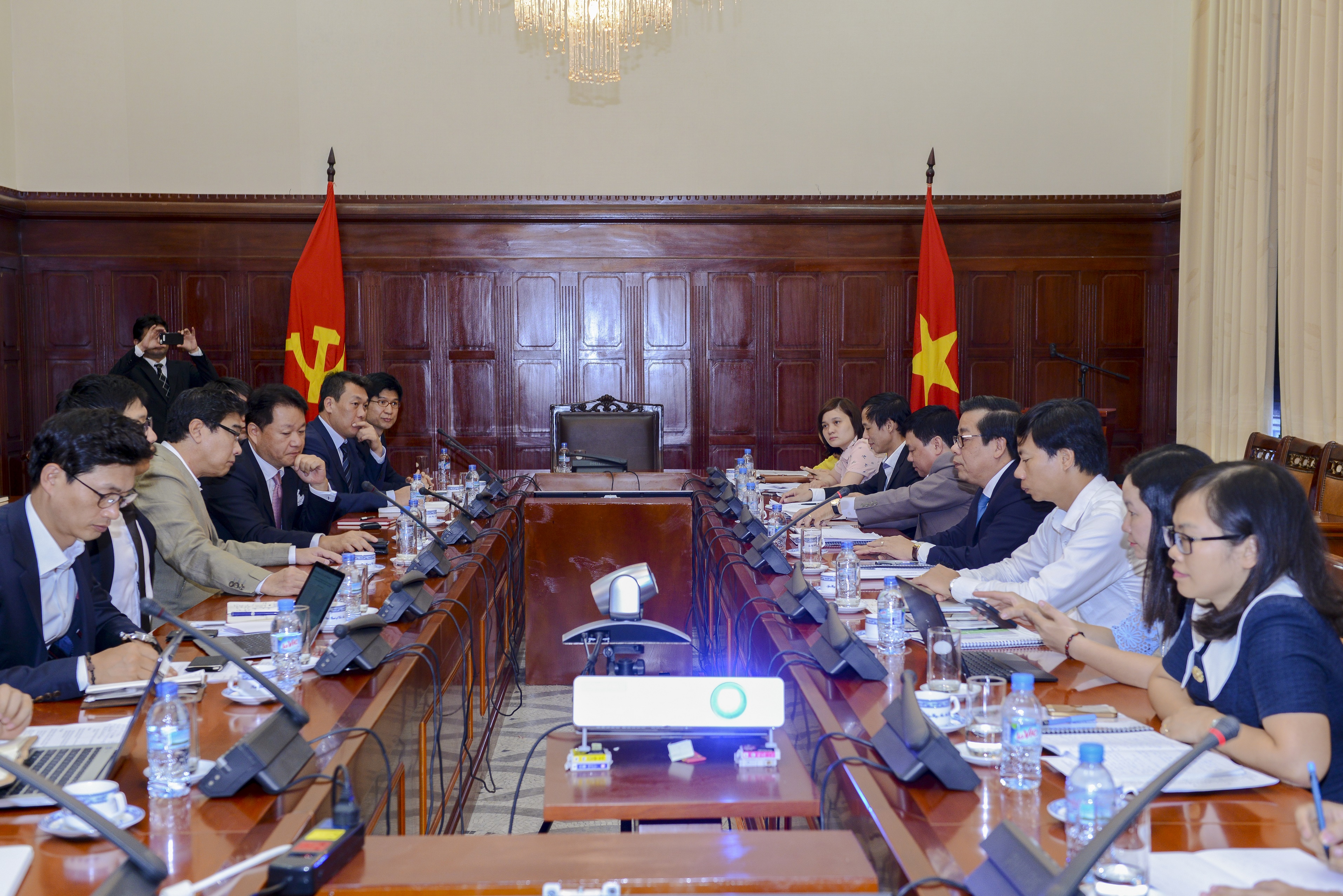 Phó Thống đốc Nguyễn Kim Anh tại buổi tiếp liên doanh KEB Hana Card và Alliex