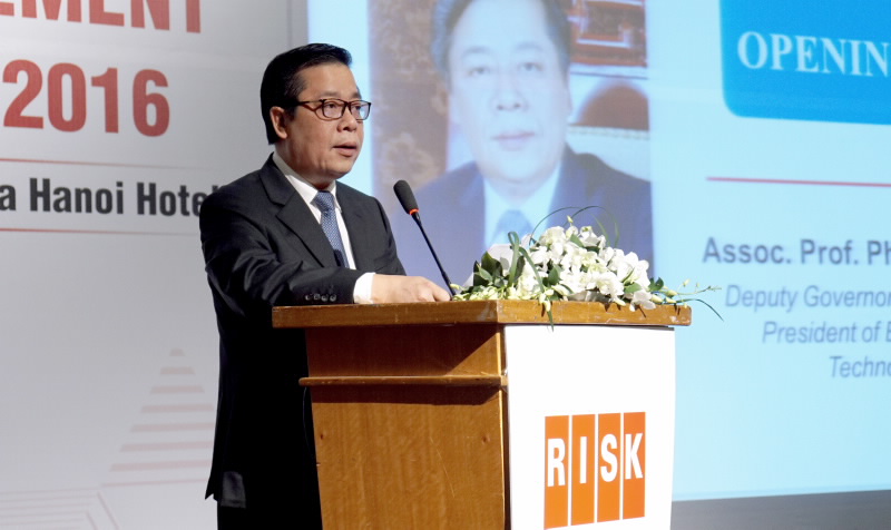 Deputy Governor Nguyen Kim Anh at the conference