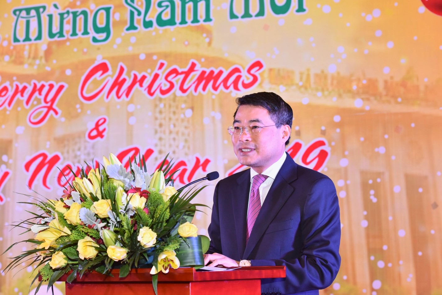 SBV Governor Le Minh Hung extends the warmest regards and best wishes for a Merry Christmas and a Happy New Year