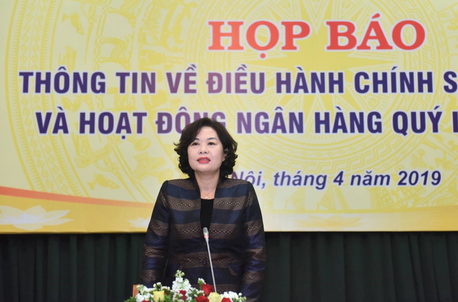 Phó Thống đốc Nguyễn Thị Hồng chủ trì Họp báo