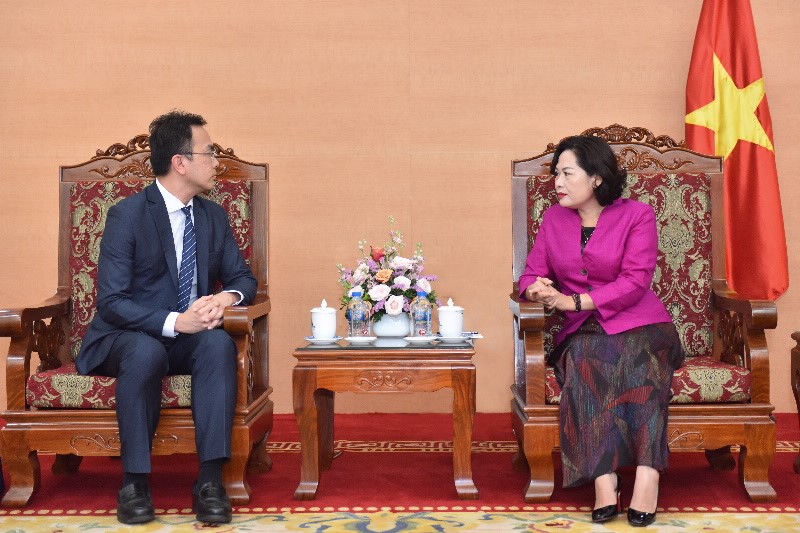 SBV Deputy Governor Nguyen Thi Hong meets Mr. Tan Keng Heng - Alternate Executive Director of IMF Southeast Asia Group Office