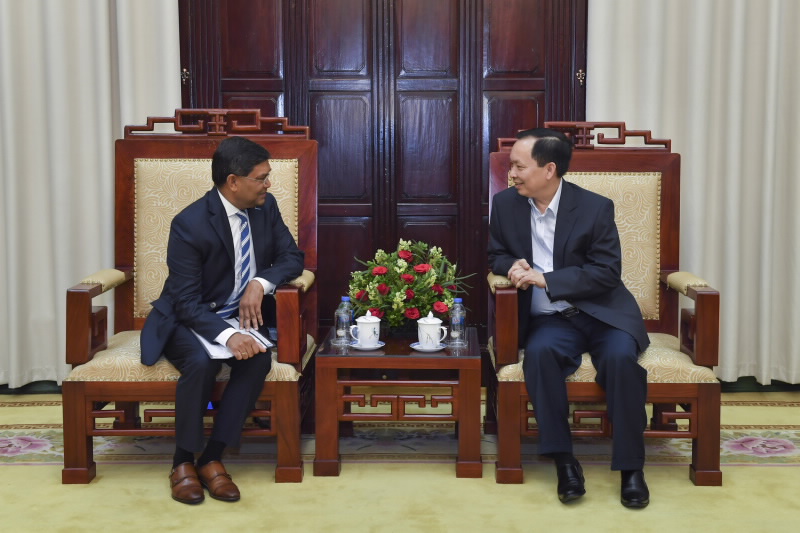 Deputy Governor Dao Minh Tu at the meeting