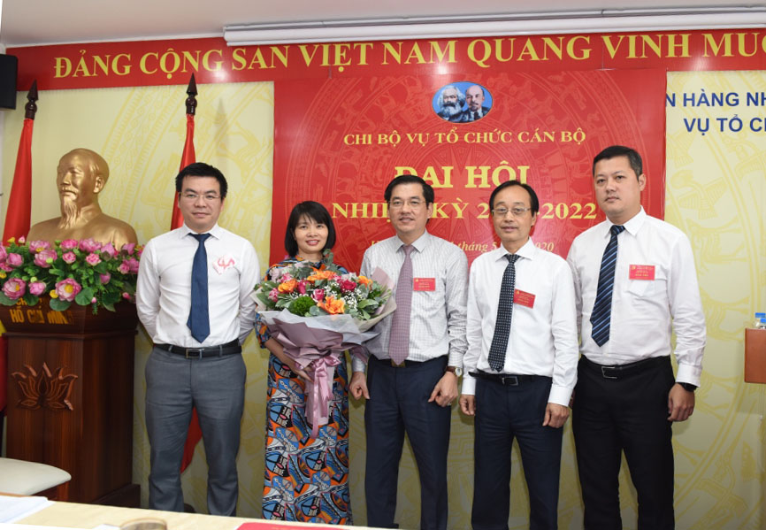 Ban Chấp hành Chi bộ nhiệm kỳ 2020-2022 ra mắt Đại hội
