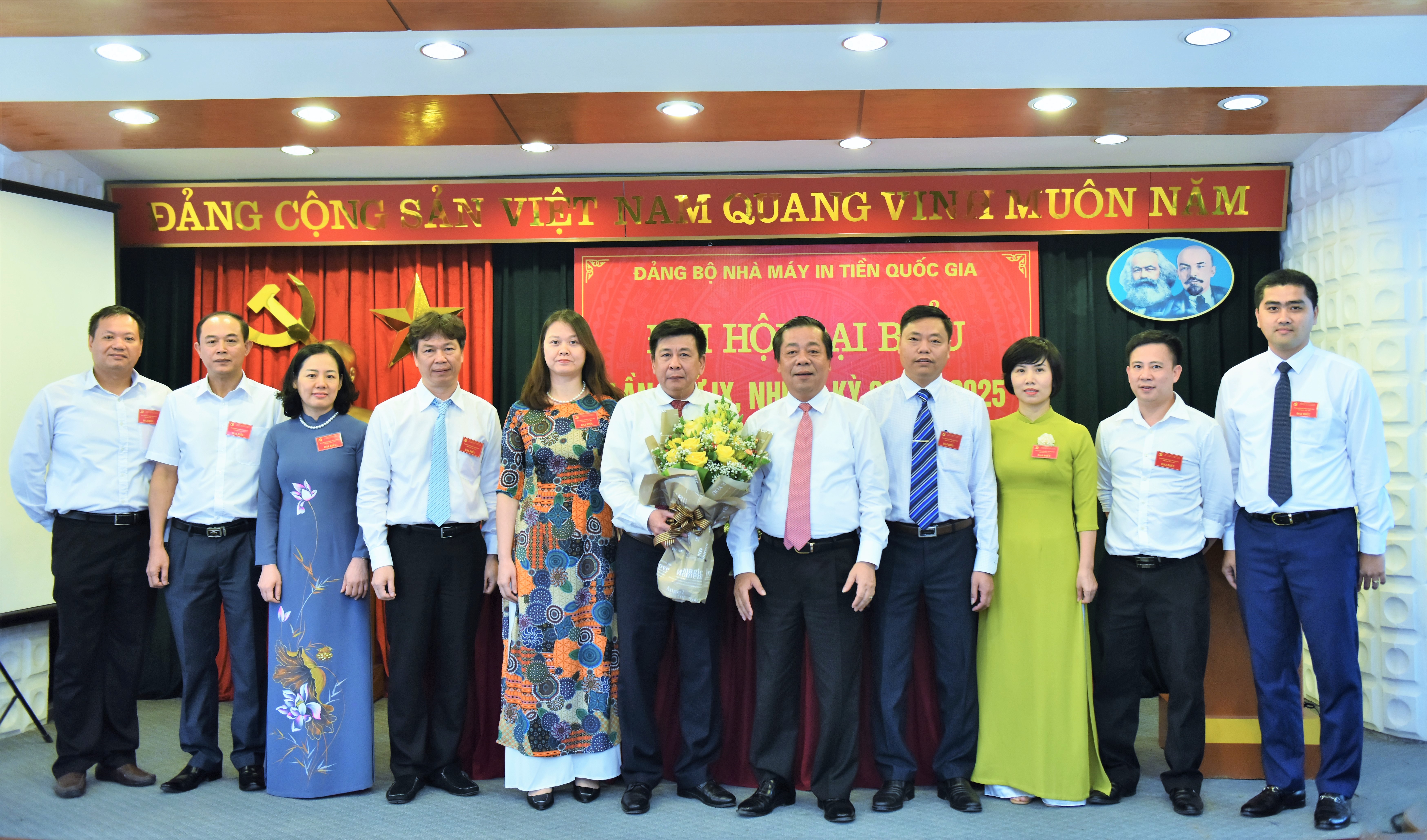 Ban Chấp hành Đảng bộ Nhà máy In tiền Quốc gia nhiệm kỳ 2020 – 2025 ra mắt Đại hội