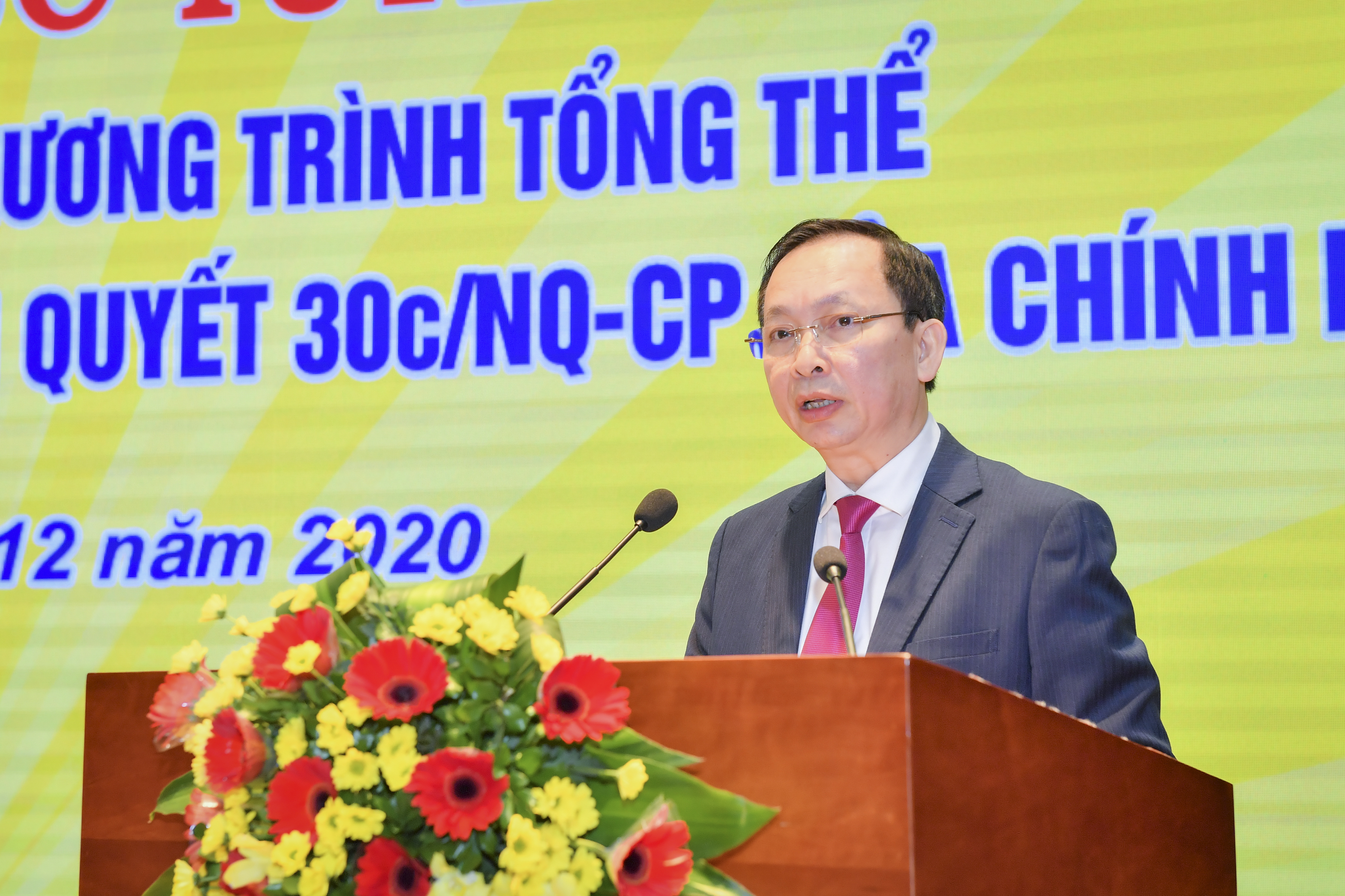 Phó Thống đốc Thường trực Đào Minh Tú phát biểu tại Hội nghị