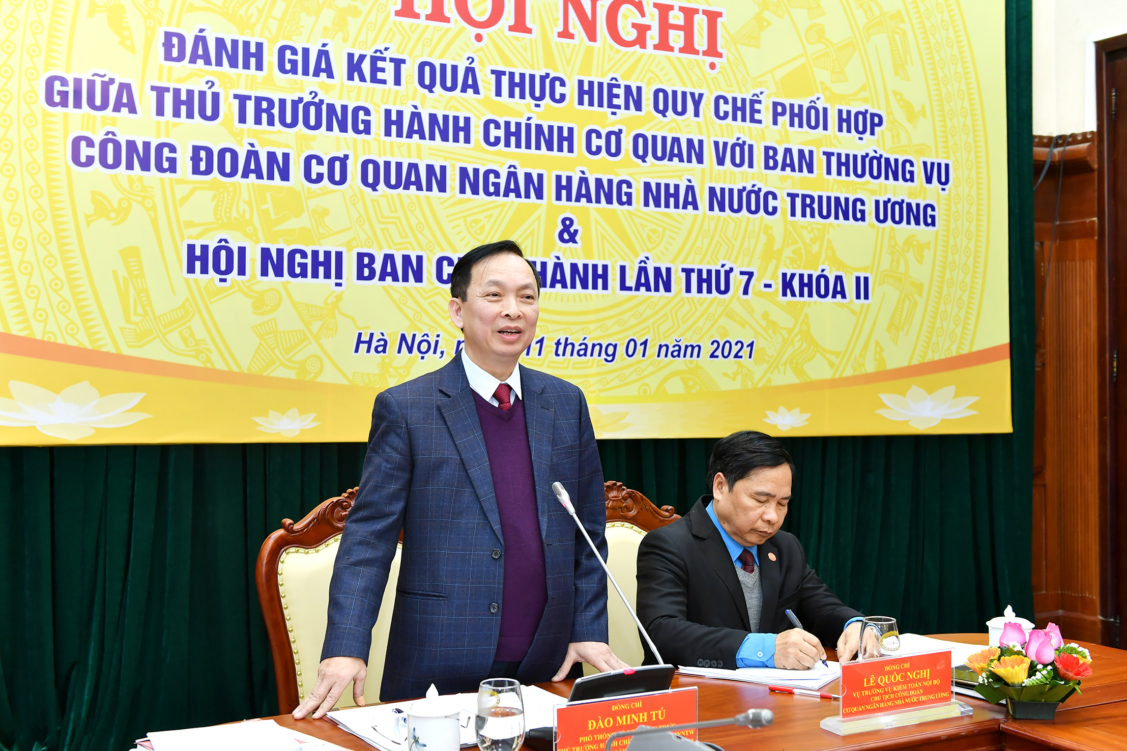 Phó Thống đốc Thường trực NHNN Đào Minh Tú chỉ đạo Hội nghị