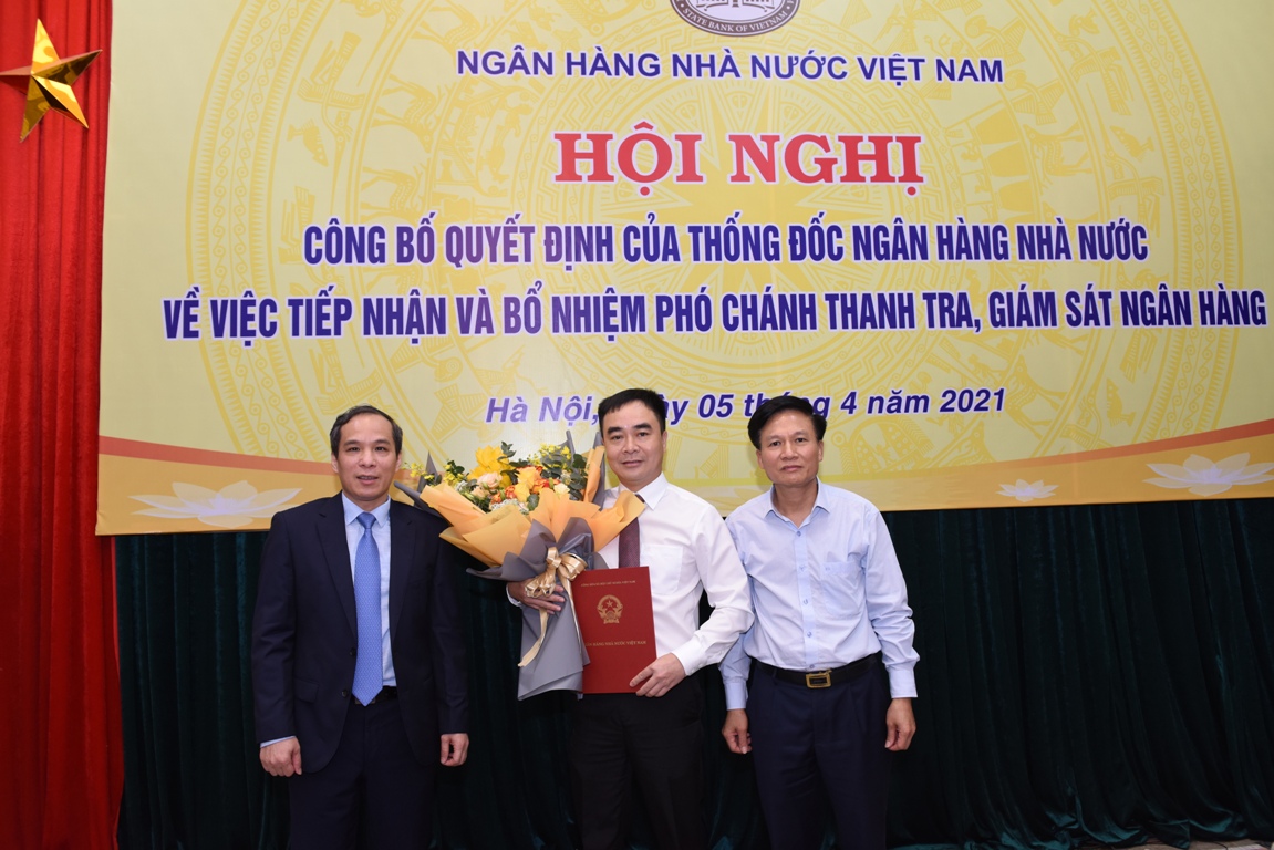 Đ/c Nguyễn Tuấn Anh đón nhận Quyết định tiếp nhận và bổ nhiệm