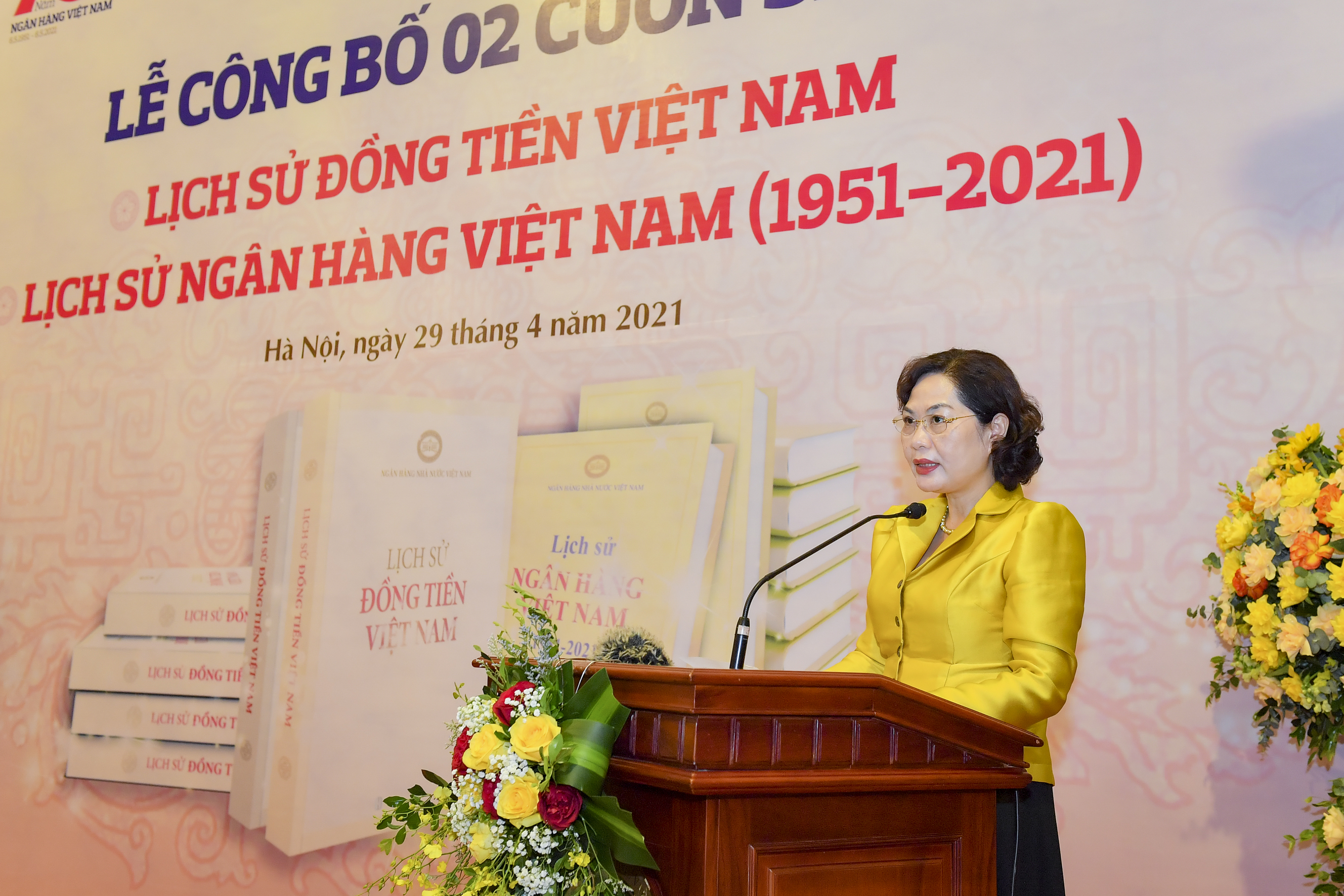 Thống đốc Nguyễn Thị Hồng phát biểu tại lễ ra mắt