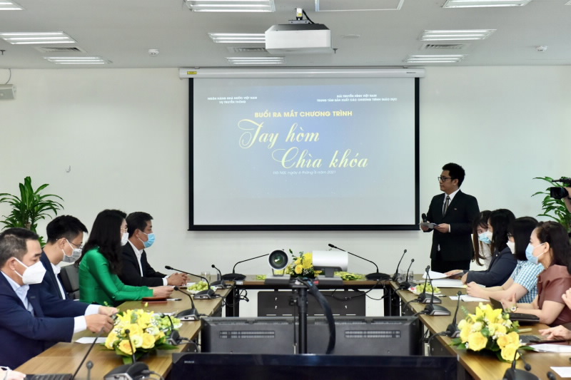 launching ceremony for a new financial education program named "Holding the purse-strings"