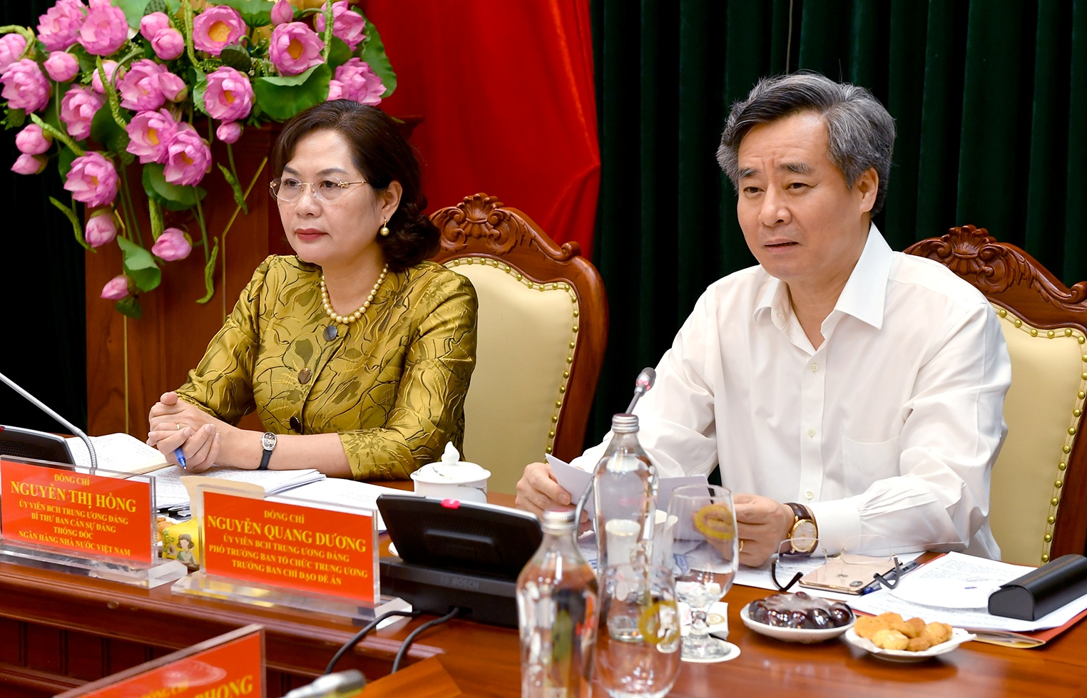 Đ/c Nguyễn Quang Dương và Đ/c Nguyễn Thị Hồng chủ trì buổi làm việc