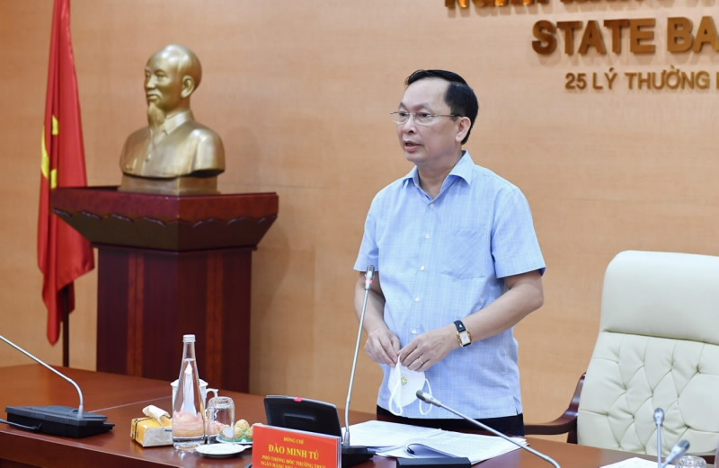 Deputy Governor Dao Minh Tu speaks at the Conference