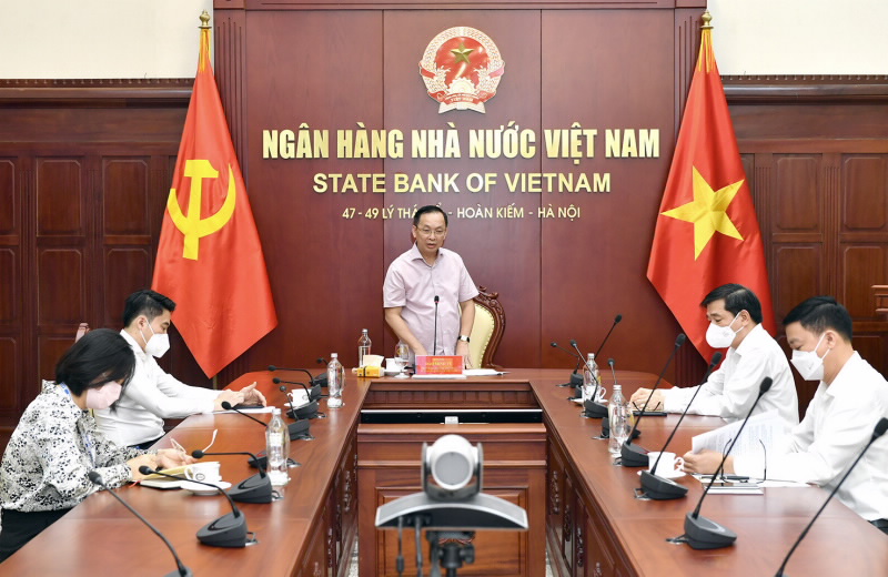 First Deputy Governor Dao Minh Tu speaks at the ceremony