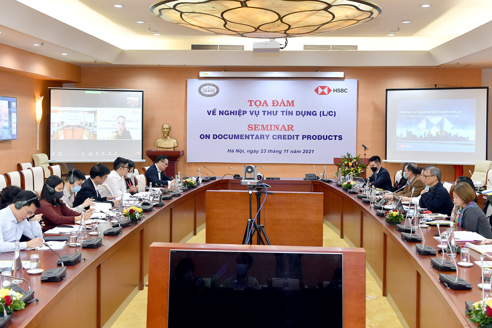 Toàn cảnh tọa đàm.