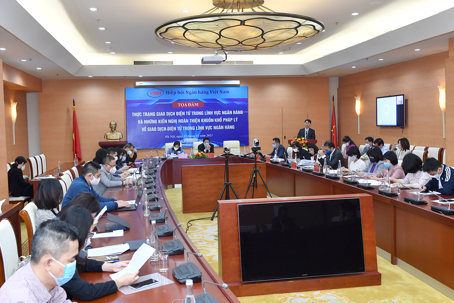 Quang cảnh buổi tọa đàm.