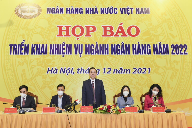 First Deputy Governor Dao Minh Tu chairs the Conference