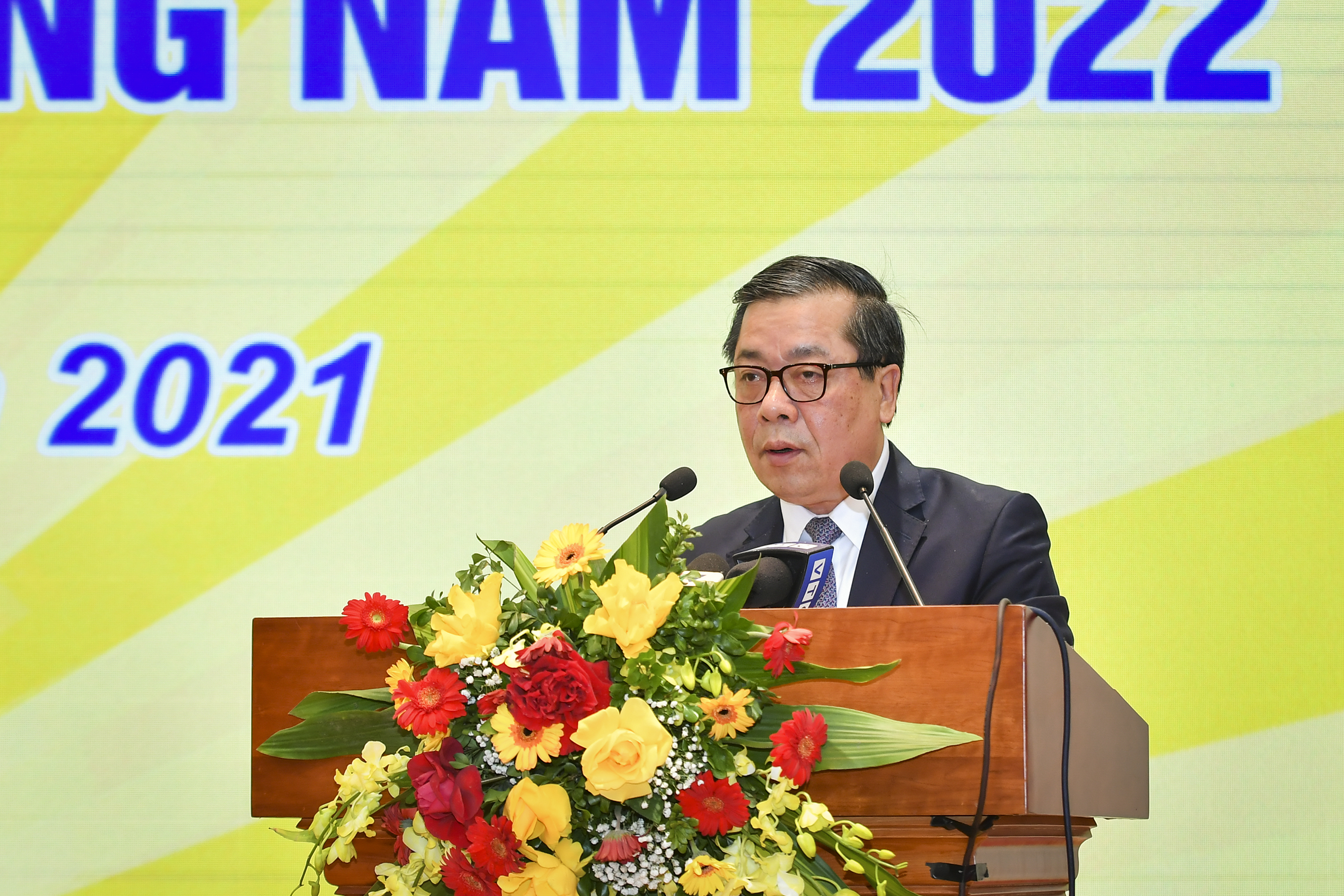 Phó Thống đốc NHNN Nguyễn Kim Anh phát động phong trào thi đua trong toàn Ngành