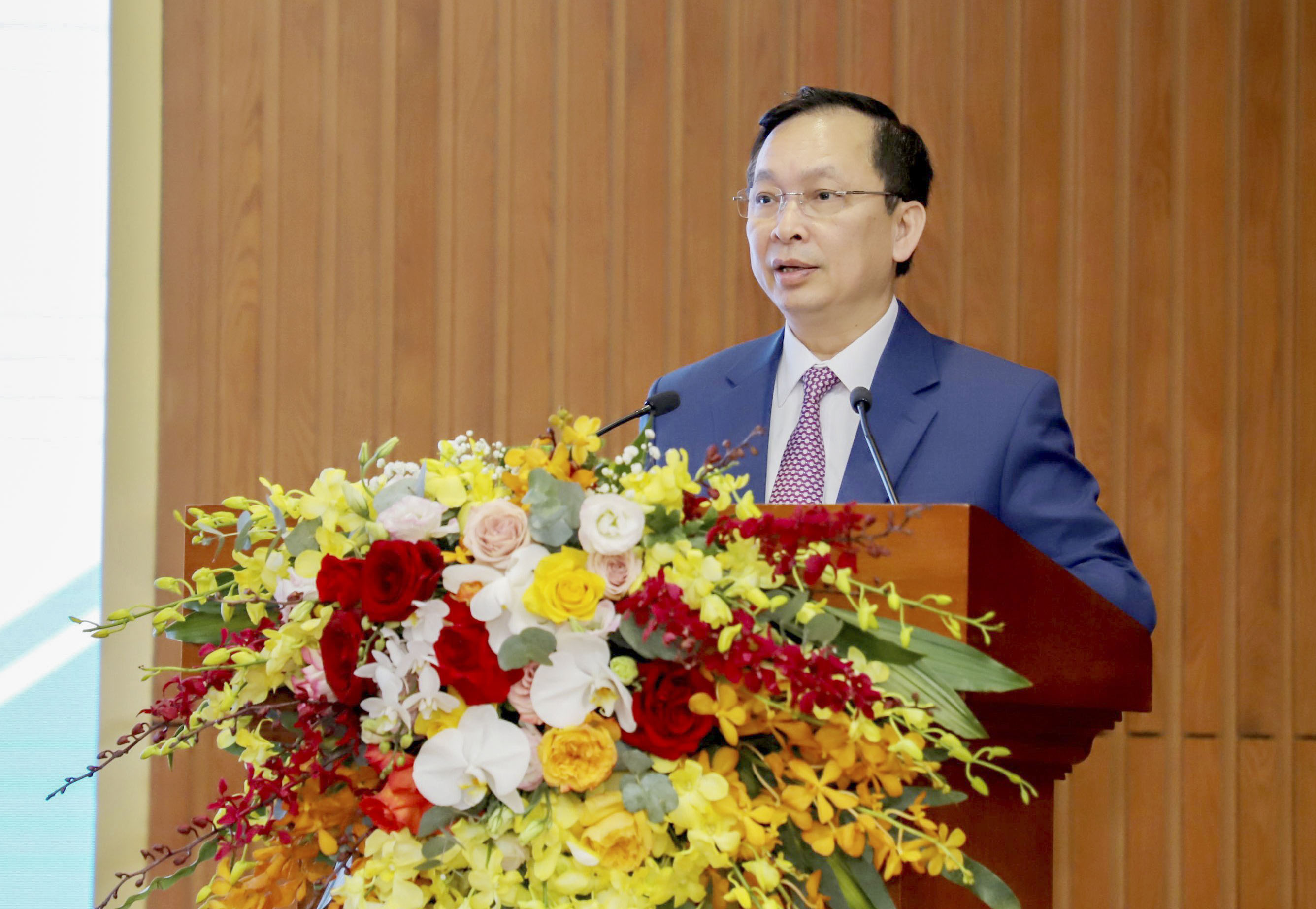 Phó Thống đốc thường trực Đào Minh Tú phát biểu chỉ đạo Hội nghị