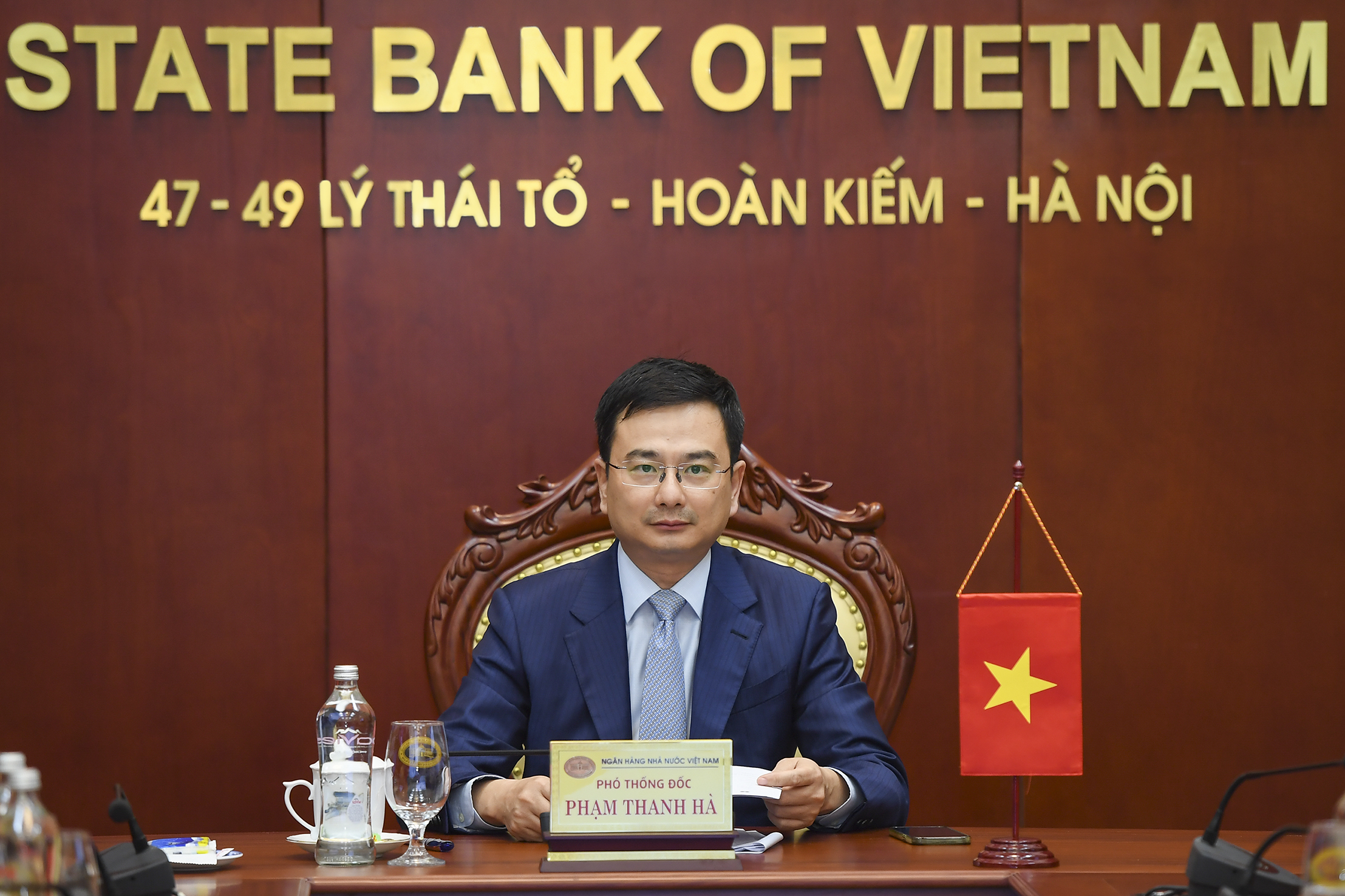 Phó Thống đốc Phạm Thanh Hà tham dự phiên họp.