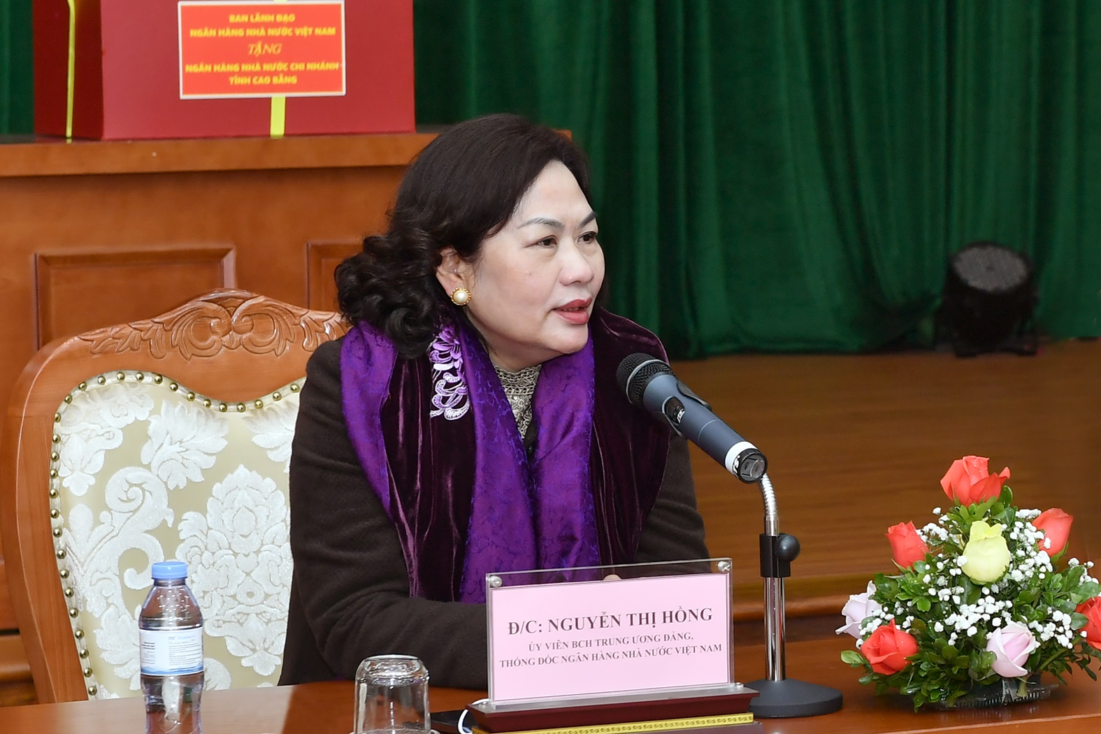 Thống đốc NHNN Nguyễn Thị Hồng phát biểu tại buổi làm việc