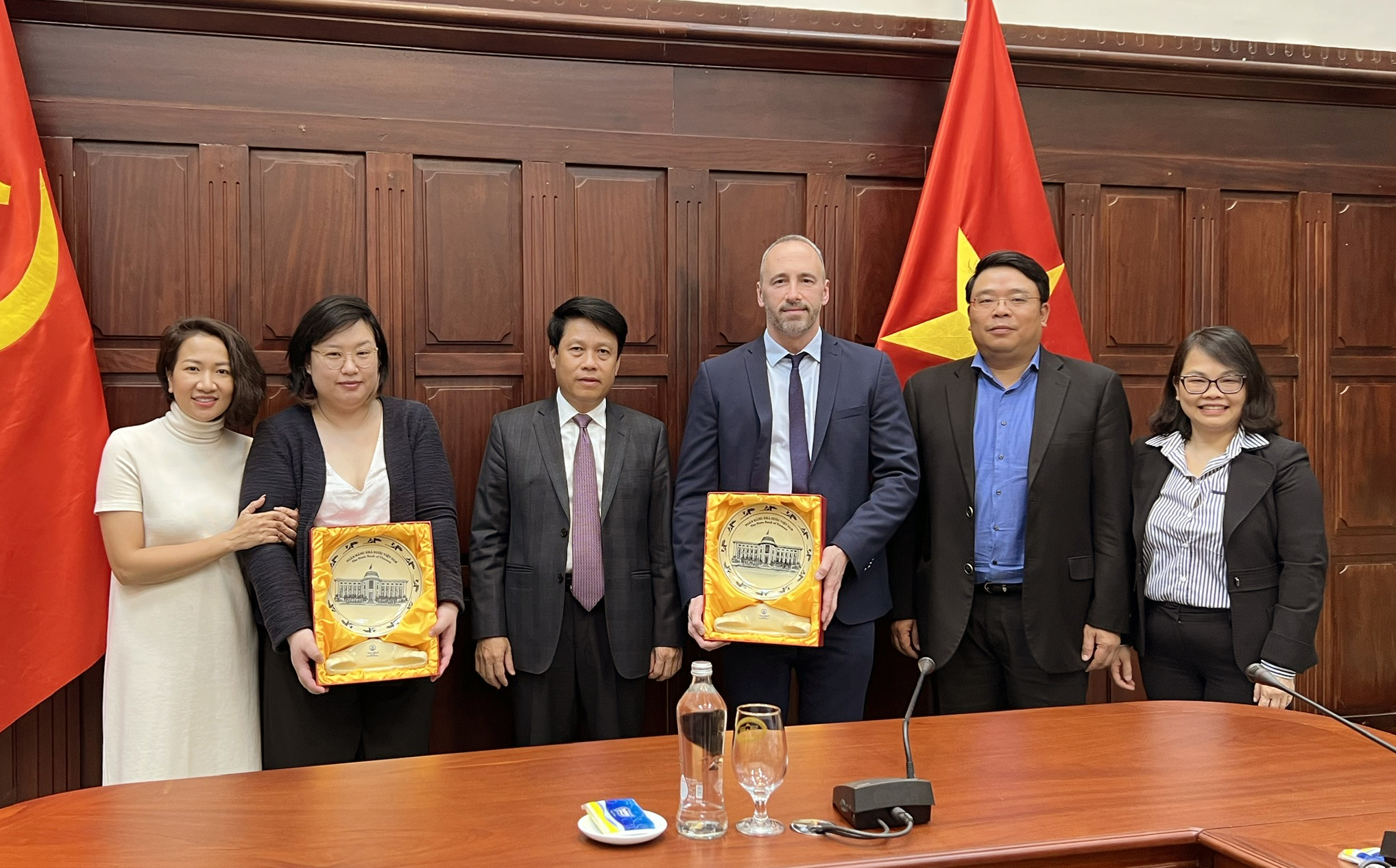 Phó Thống đốc NHNN Phạm Tiến Dũng tiếp xã giao Đoàn công tác của FATF.