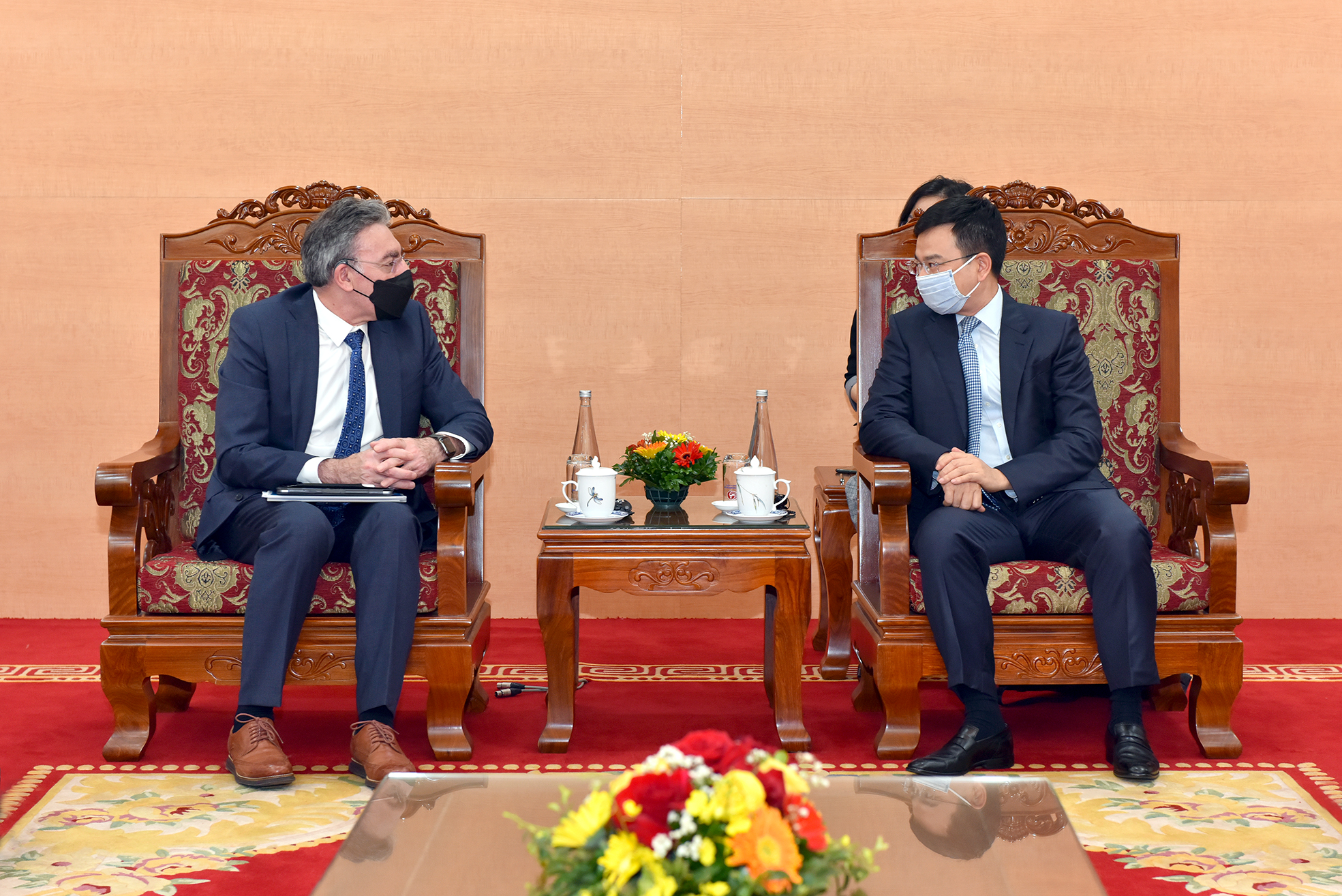 Phó Thống đốc Phạm Thanh Hà tiếp ông Zafer Mustafaoglu, Giám đốc Ban Tài chính, cạnh tranh và đổi mới khu vực Đông Á - Thái Bình Dương (WB).