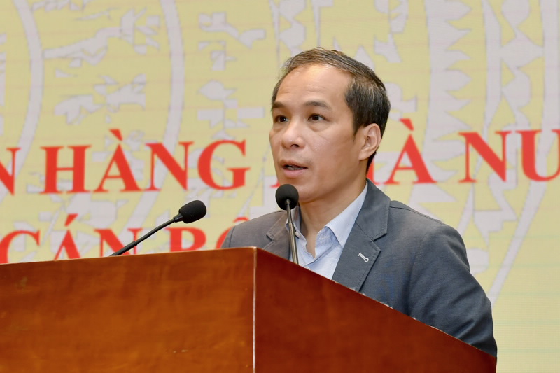 SBV Deputy Governor Doan Thai Son speaks at the ceremony.
