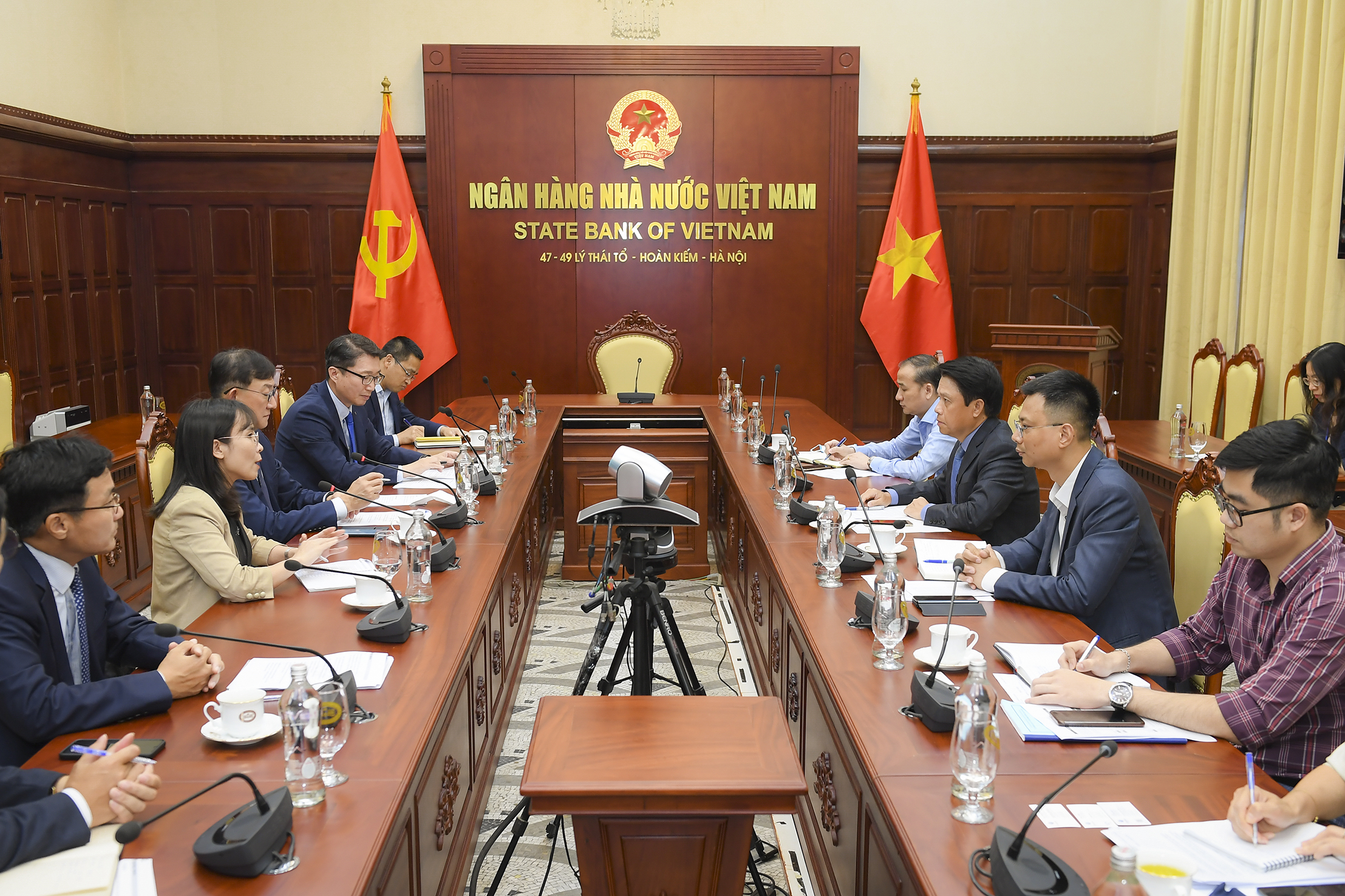 Buổi làm việc giữa NHNN và Ngân hàng Shinhan Hàn Quốc