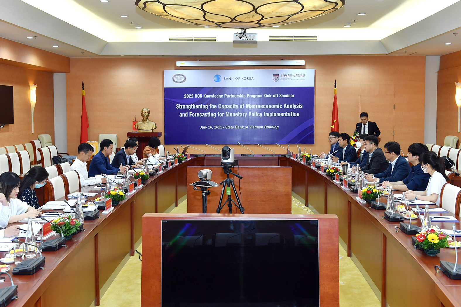 Quang cảnh tọa đàm.