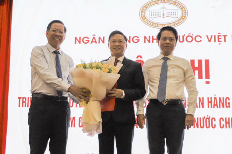 Mr. Vo Minh Tuan is handed over the SBV Governor’s Appointment Decision