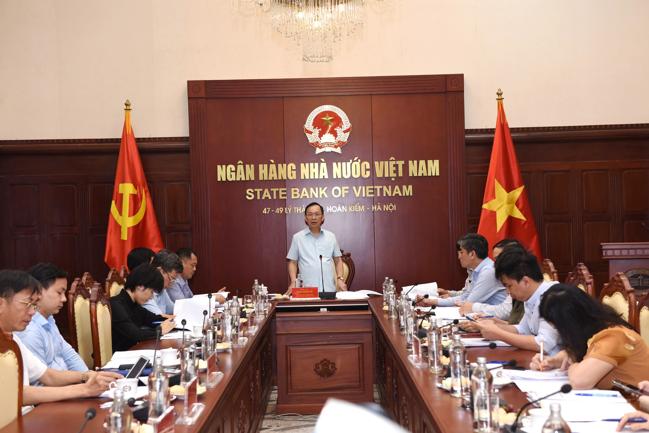 Quang cảnh cuộc họp