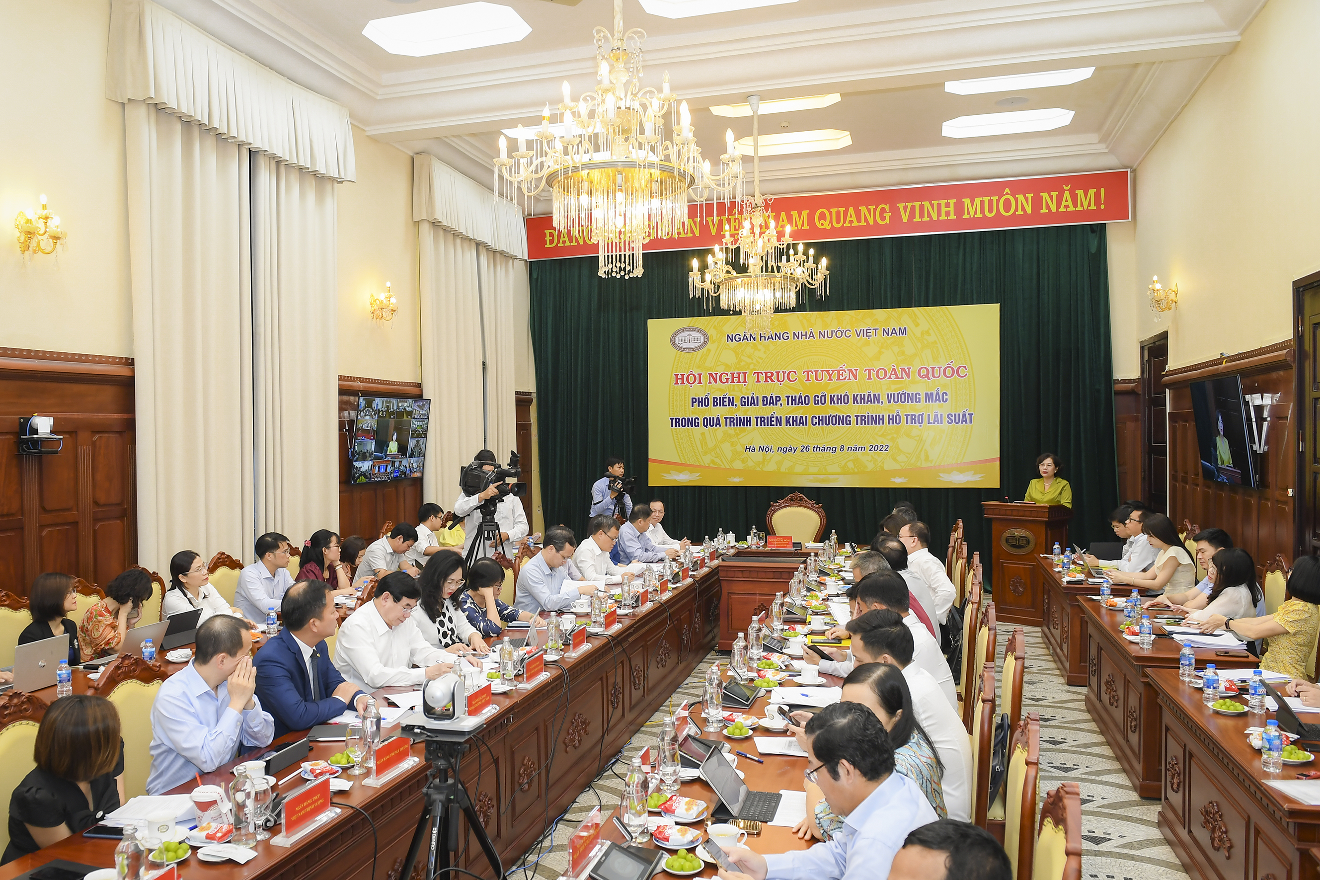 Thống đốc Nguyễn Thị Hồng chủ trì Hội nghị