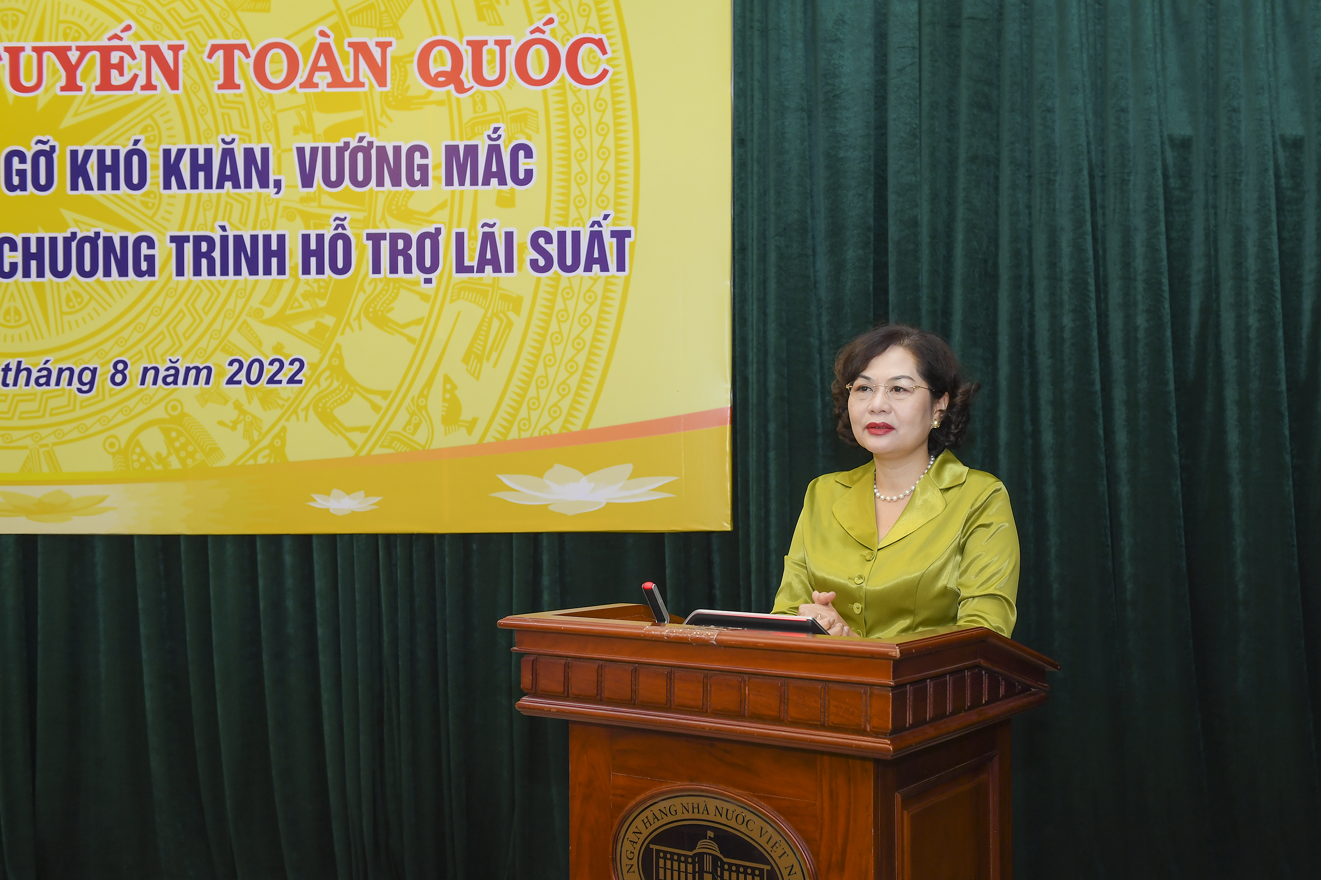 Thống đốc Nguyễn Thị Hồng phát biểu kết luận Hội nghị