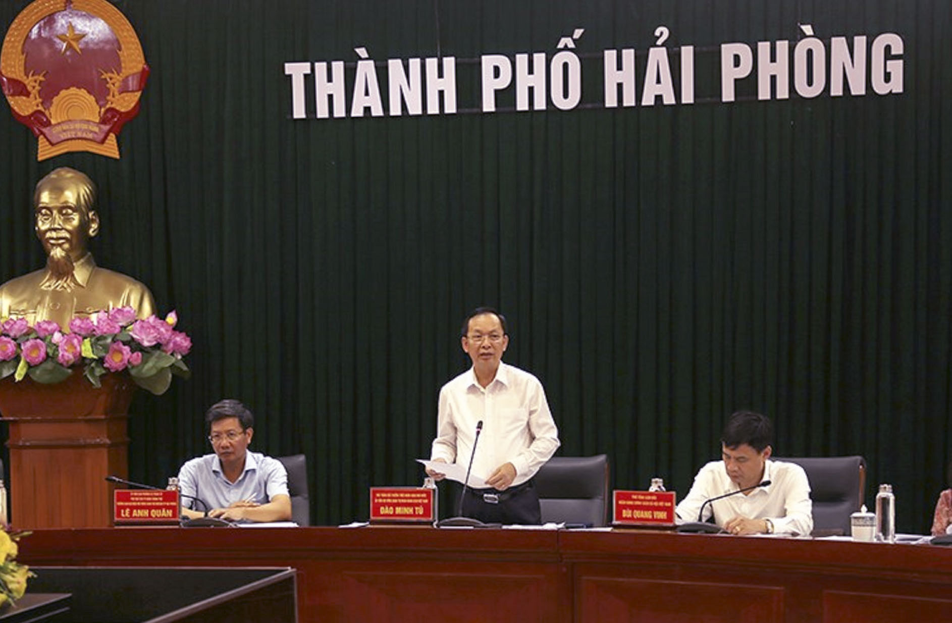 Phó Thống đốc Thường trực Đào Minh Tú phát biểu tại buổi làm việc