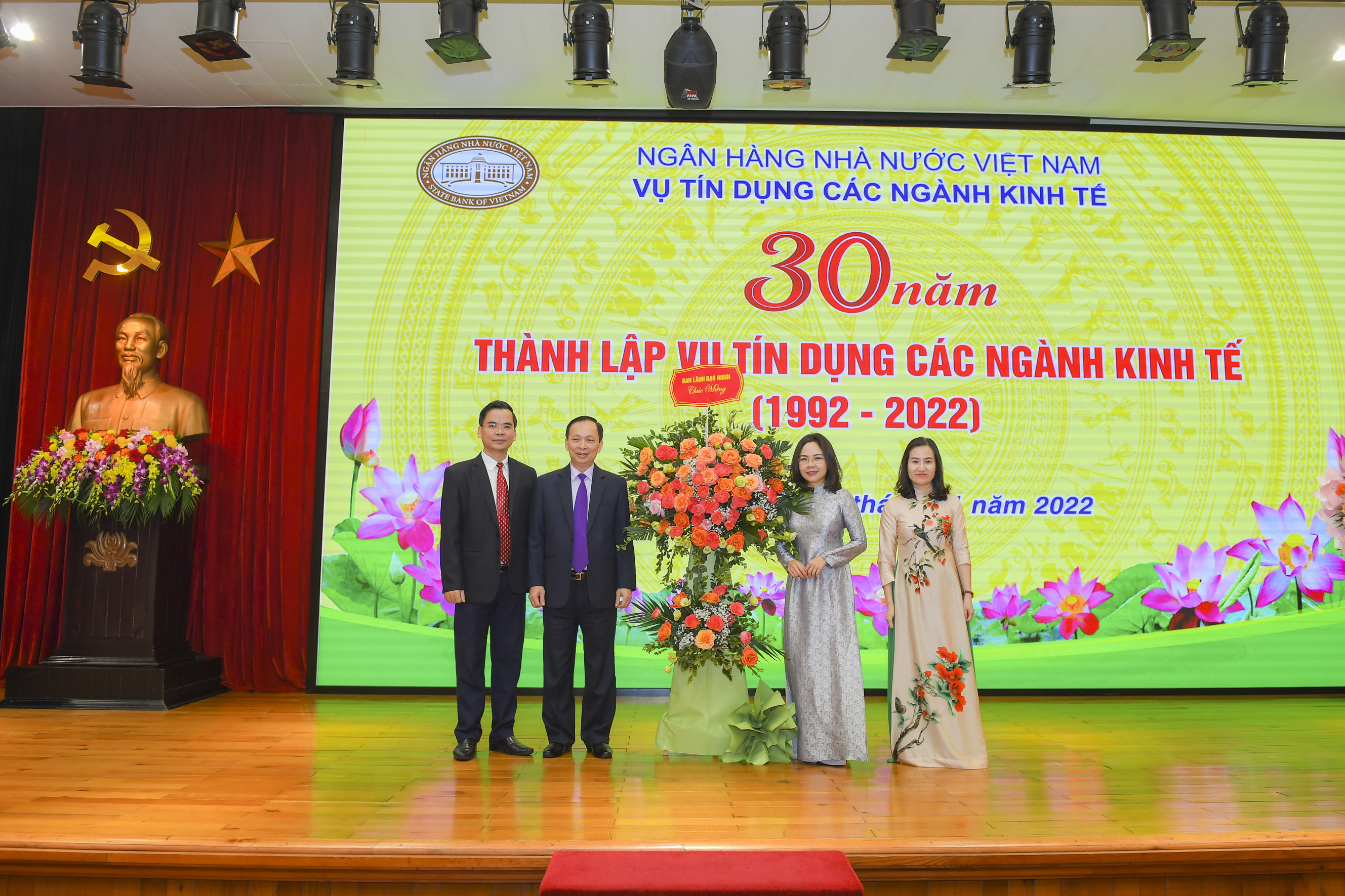 Vụ Tín dụng các ngành kinh tế kỷ niệm 30 năm thành lập