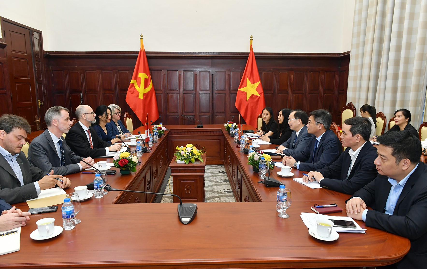 Quang cảnh buổi tiếp