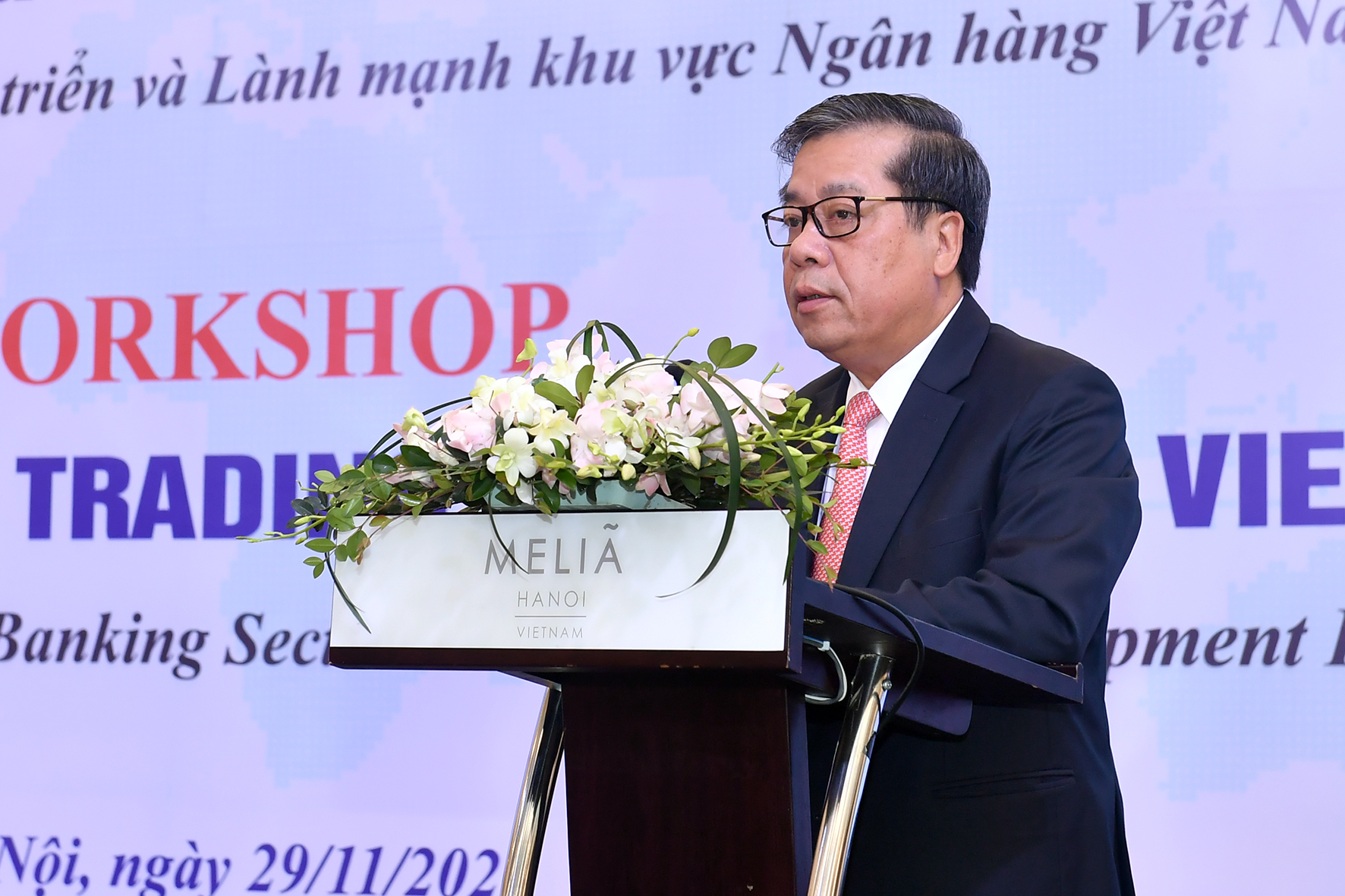 Phó Thống đốc NHNN Nguyễn Kim Anh phát biểu chỉ đạo tọa đàm.