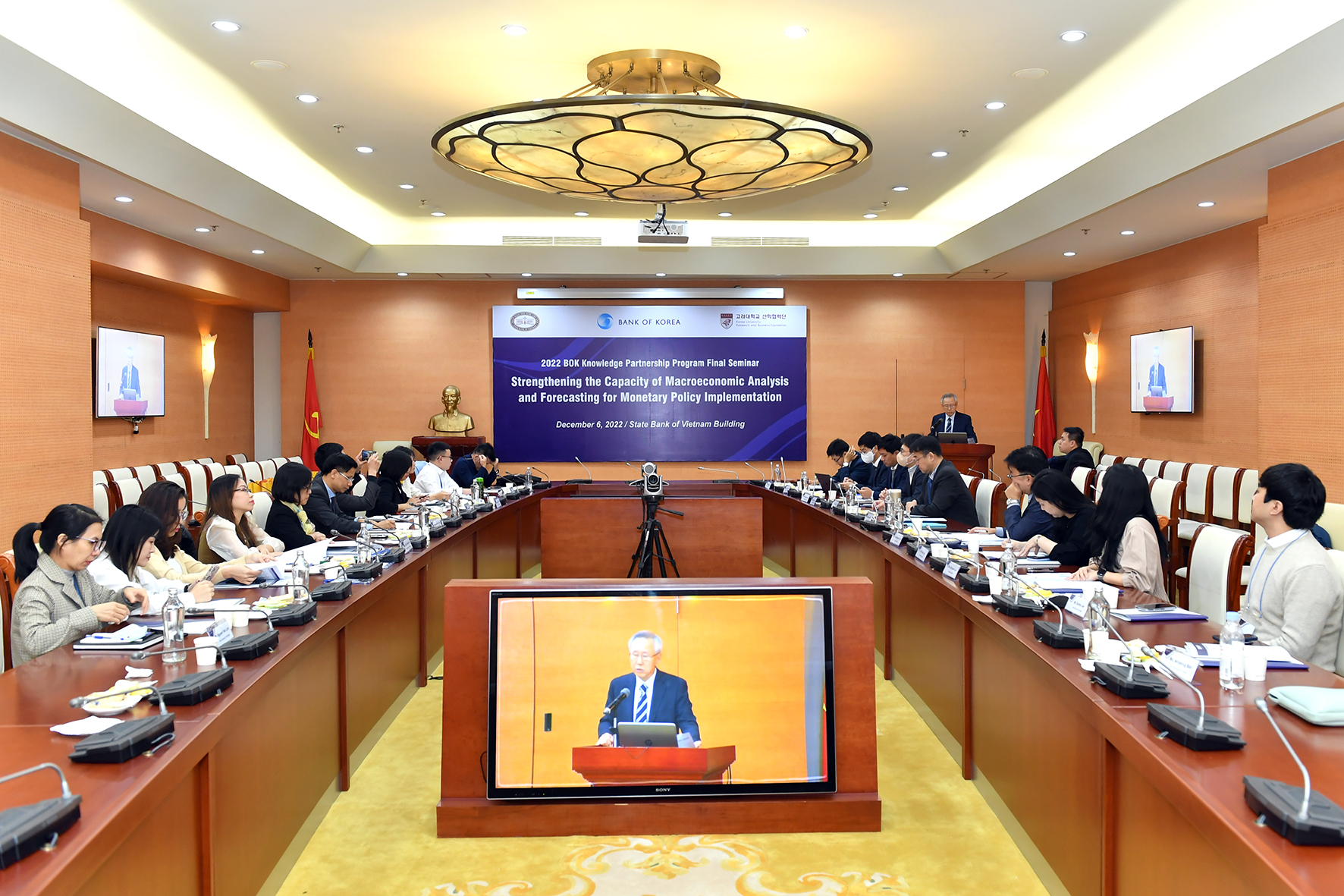 Quang cảnh tọa đàm.