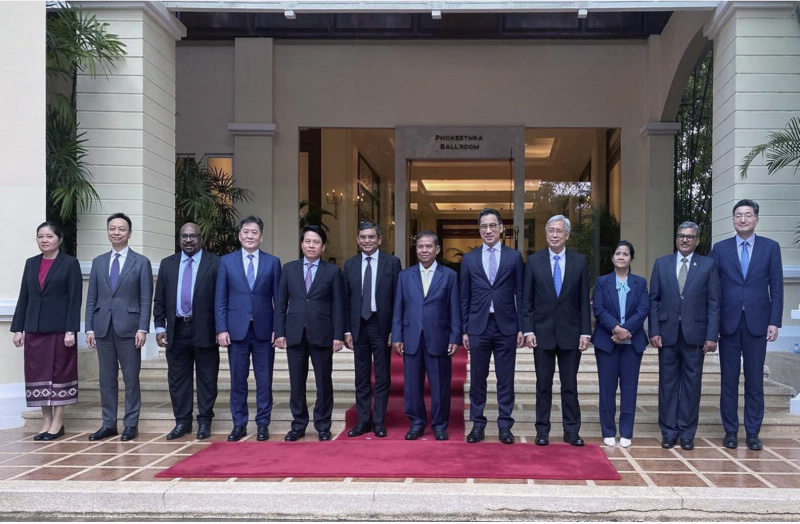 Deputy Governor Pham Tien Dzung attends the 42nd Meeting of the SEACEN Board of Governors.