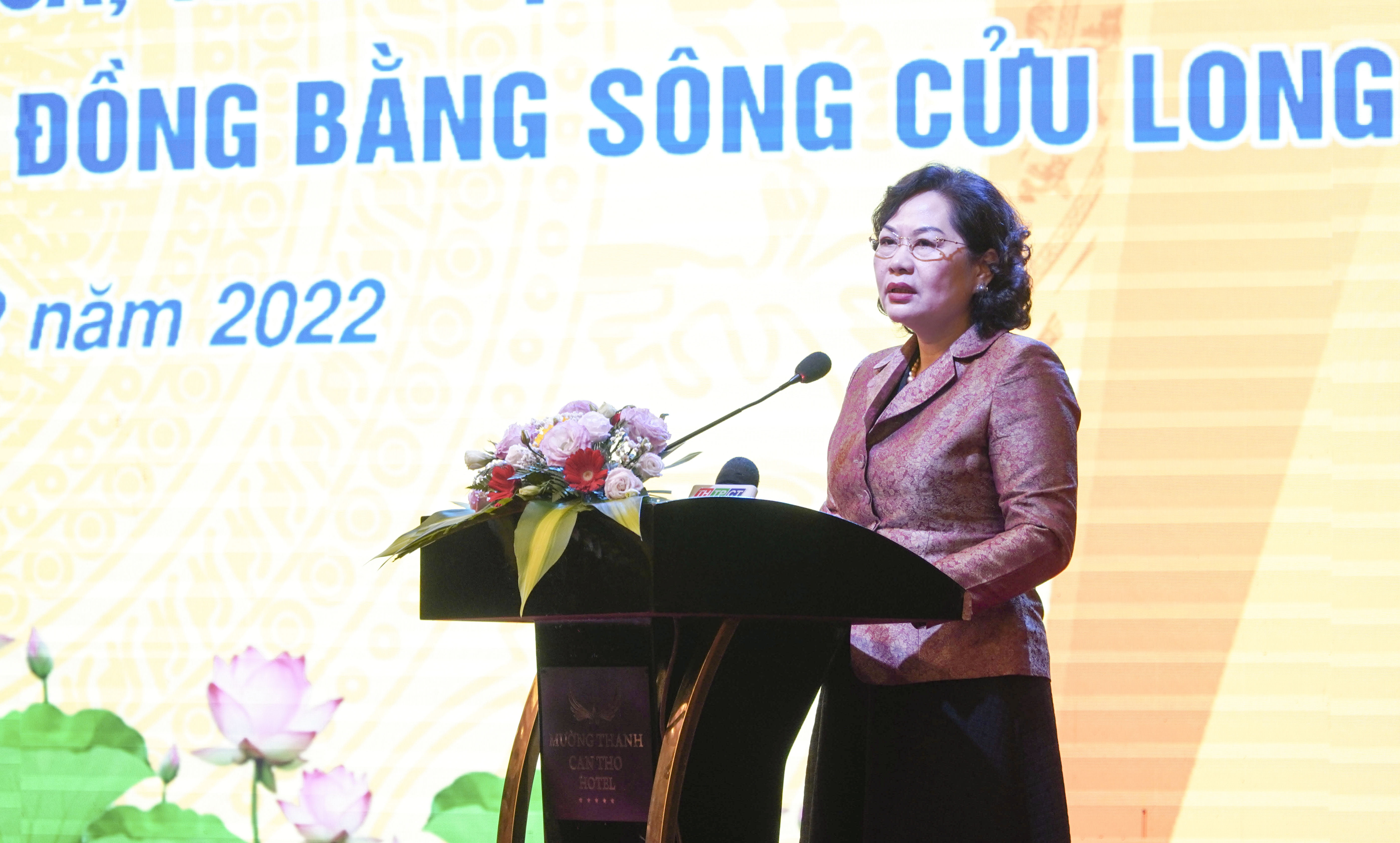 Thống đốc NHNN Nguyễn Thị Hồng phát biểu tại Hội nghị