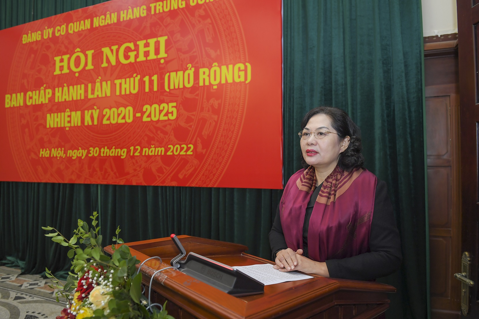Đ/c Nguyễn Thị Hồng - Bí thư Đảng ủy cơ quan NHTW, Thống đốc NHNN kết luận Hội nghị