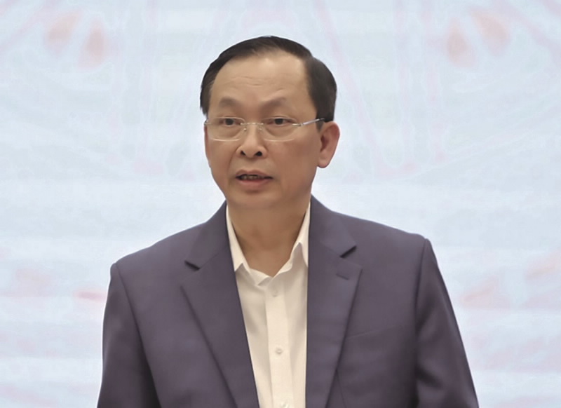 SBV First Deputy Governor Dao Minh Tu speaks at the press conference.