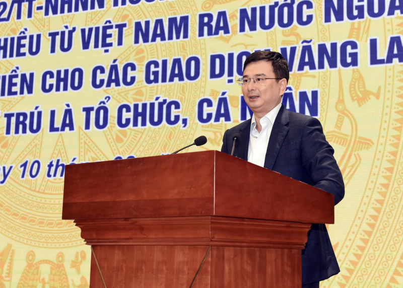 SBV Deputy Governor Pham Thanh Ha speaks at the Seminar.