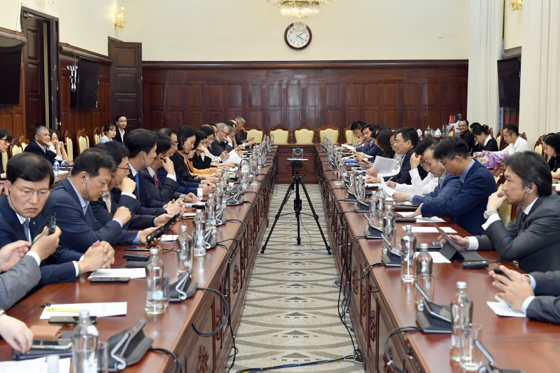 An overview of the meeting.